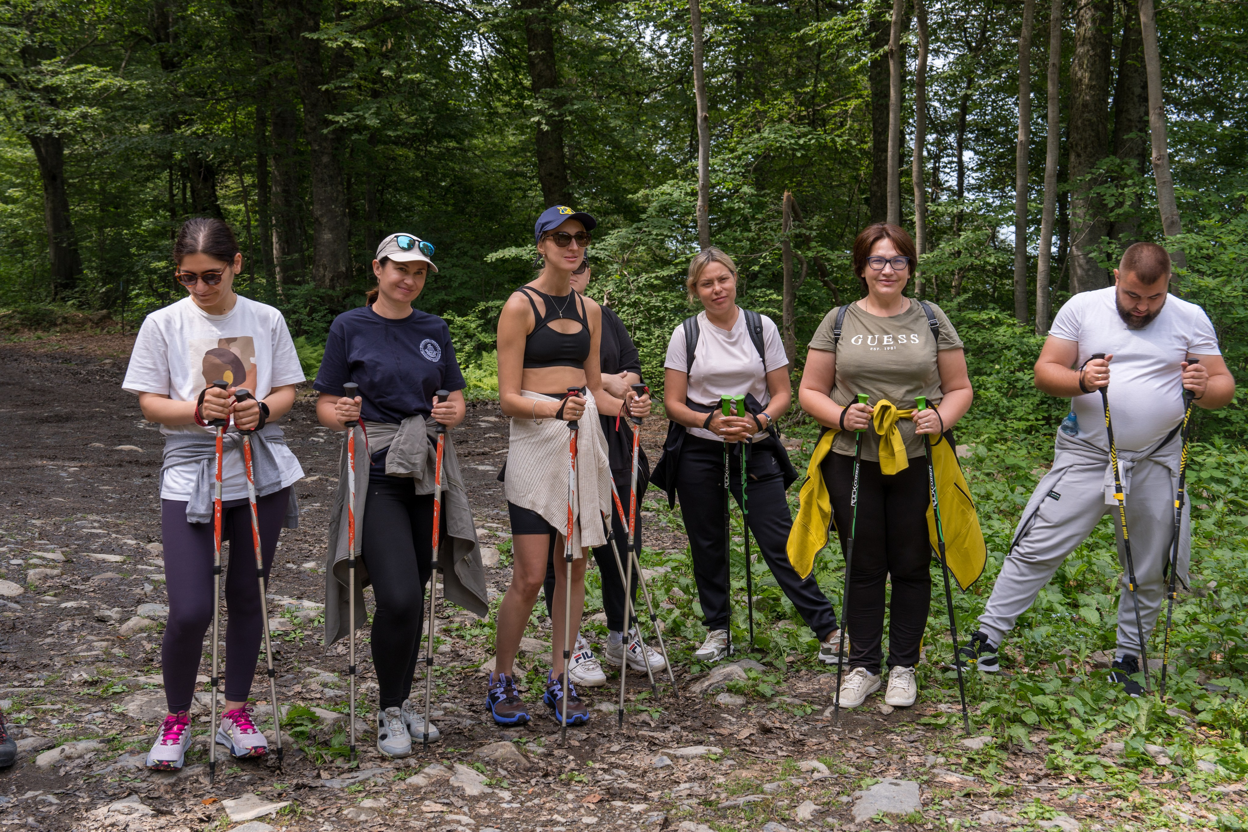 MICE мероприятие для компании «Доставка морем»: хайкинг к Ачипсинским водопадам. Репортажный фотограф в Красной Поляне и Сочи Павлюченко Екатерина