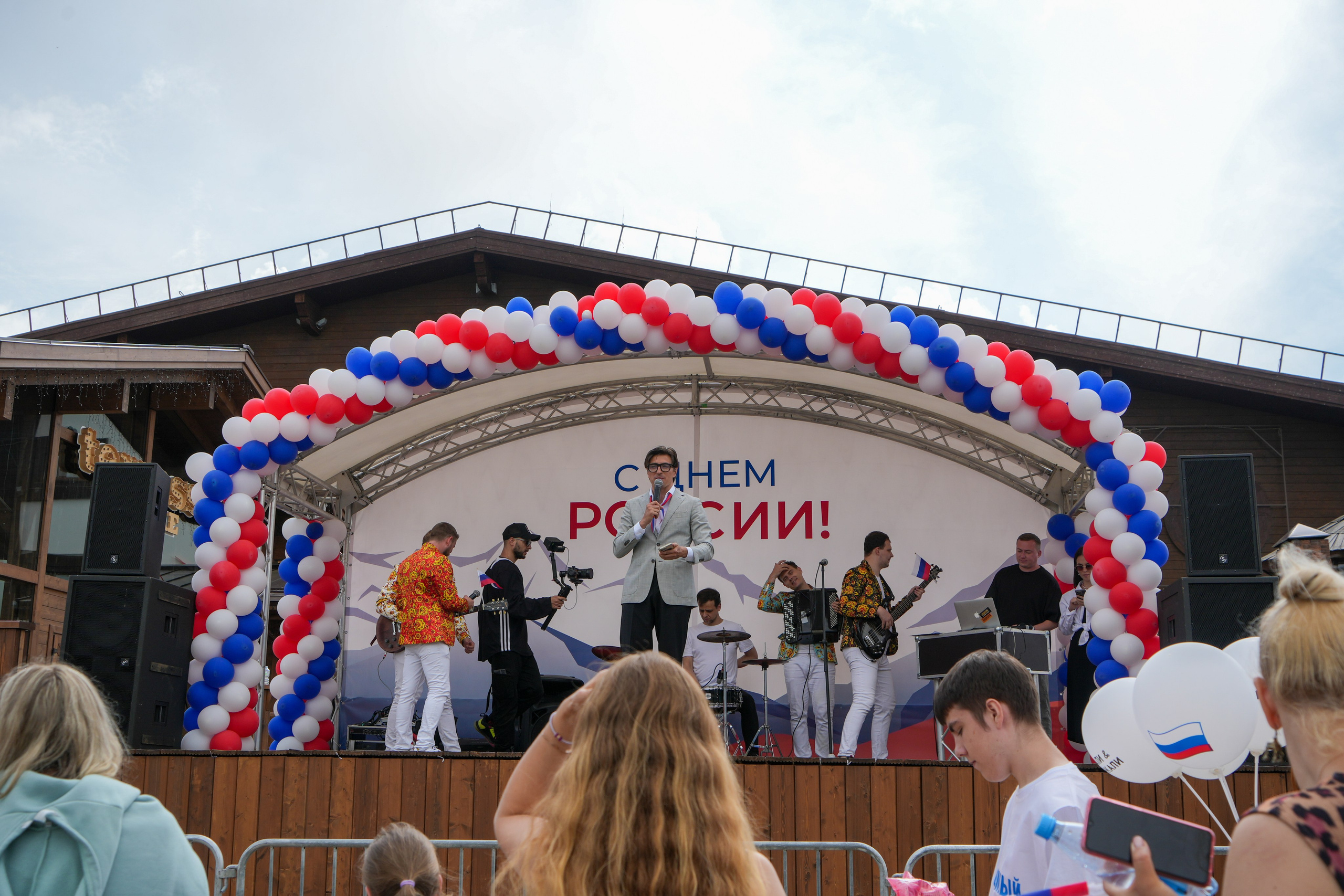 День России на курорте Газпром 2023. Репортажный фотограф в Красной Поляне и Сочи Павлюченко Екатерина