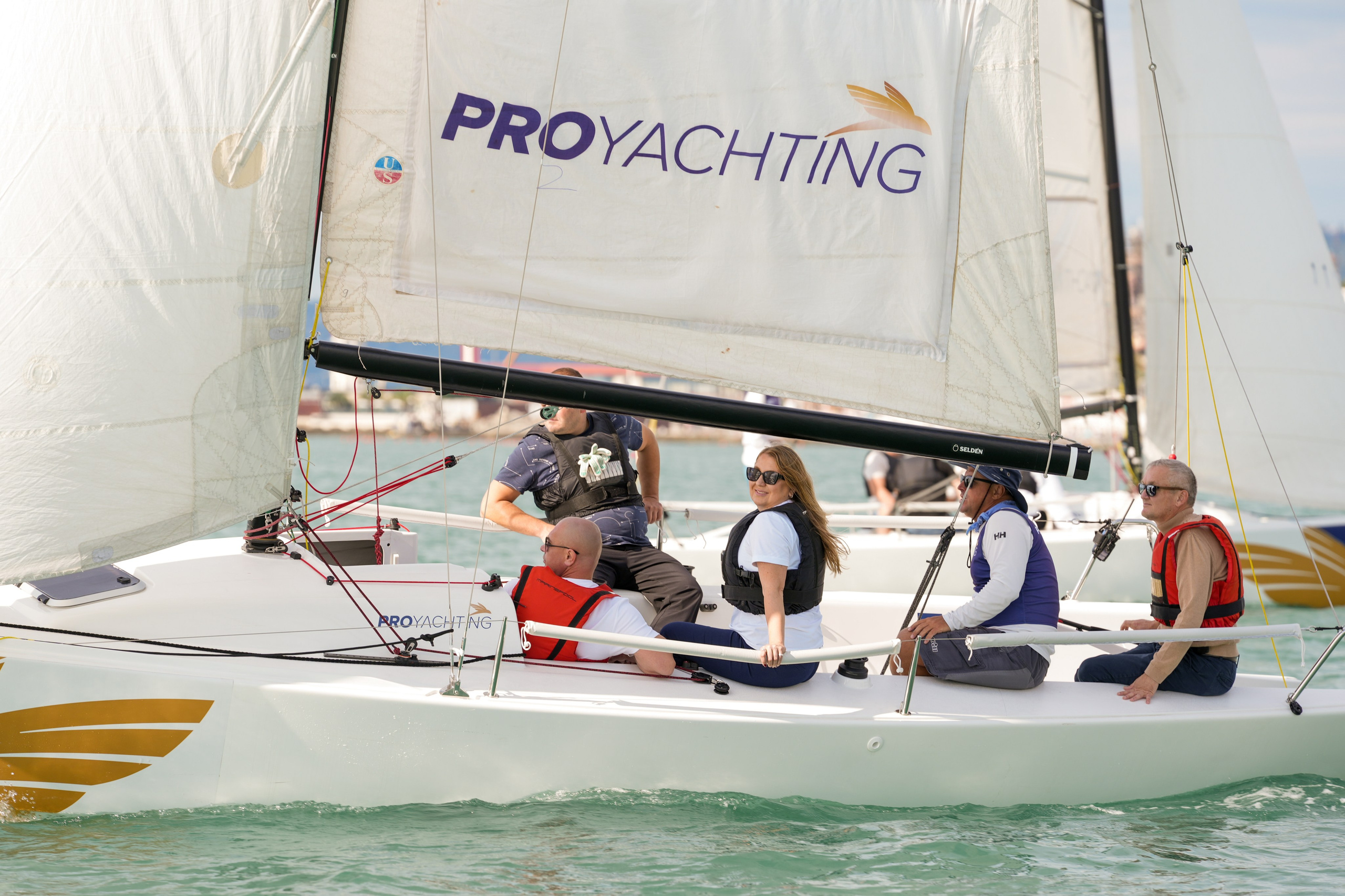 Яхтенная регата для компании Агрегатка. Репортажный фотограф в Красной Поляне и Сочи Павлюченко Екатерина