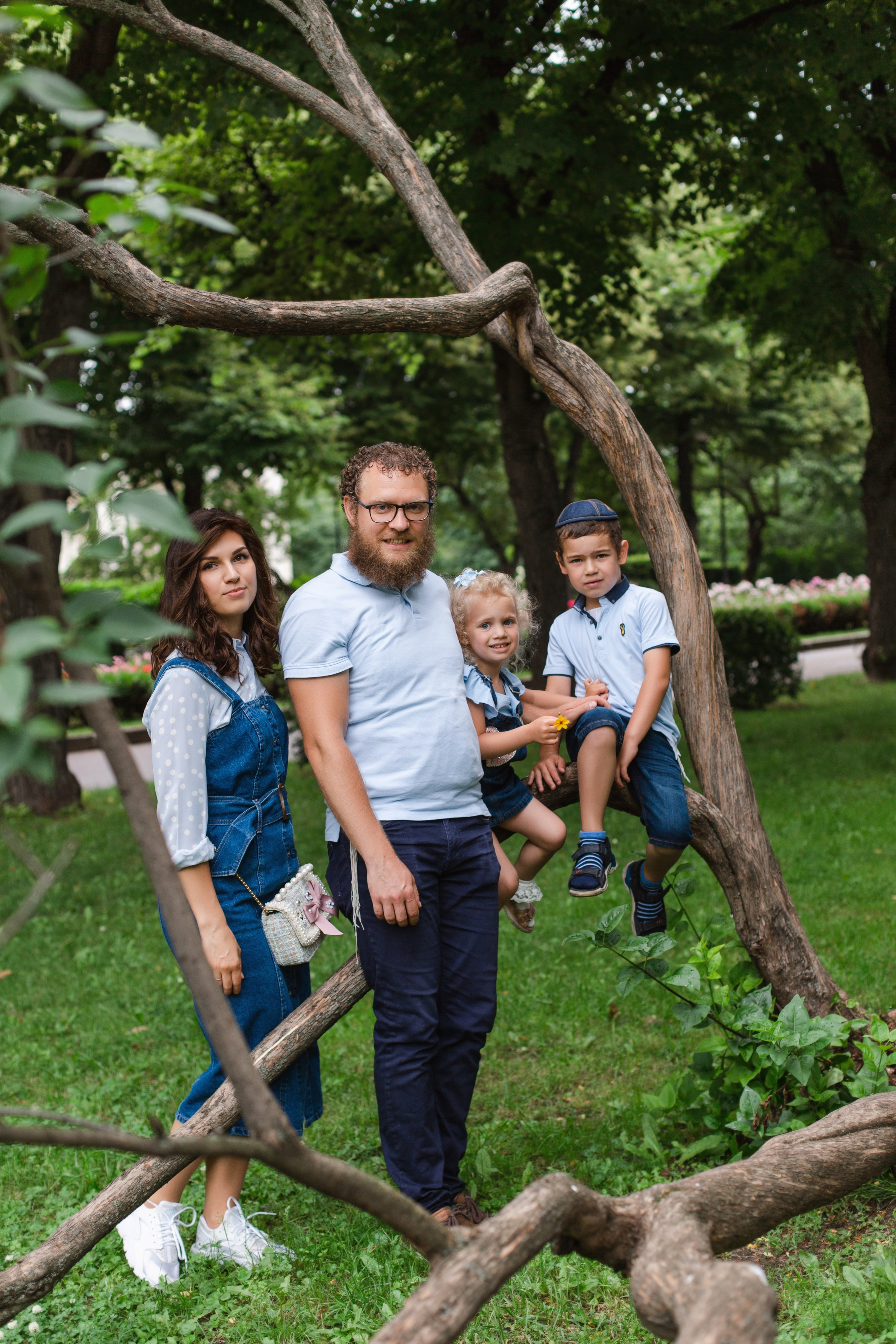 Семейная уличная фотосессия. Семейный и женский фотограф в Москве