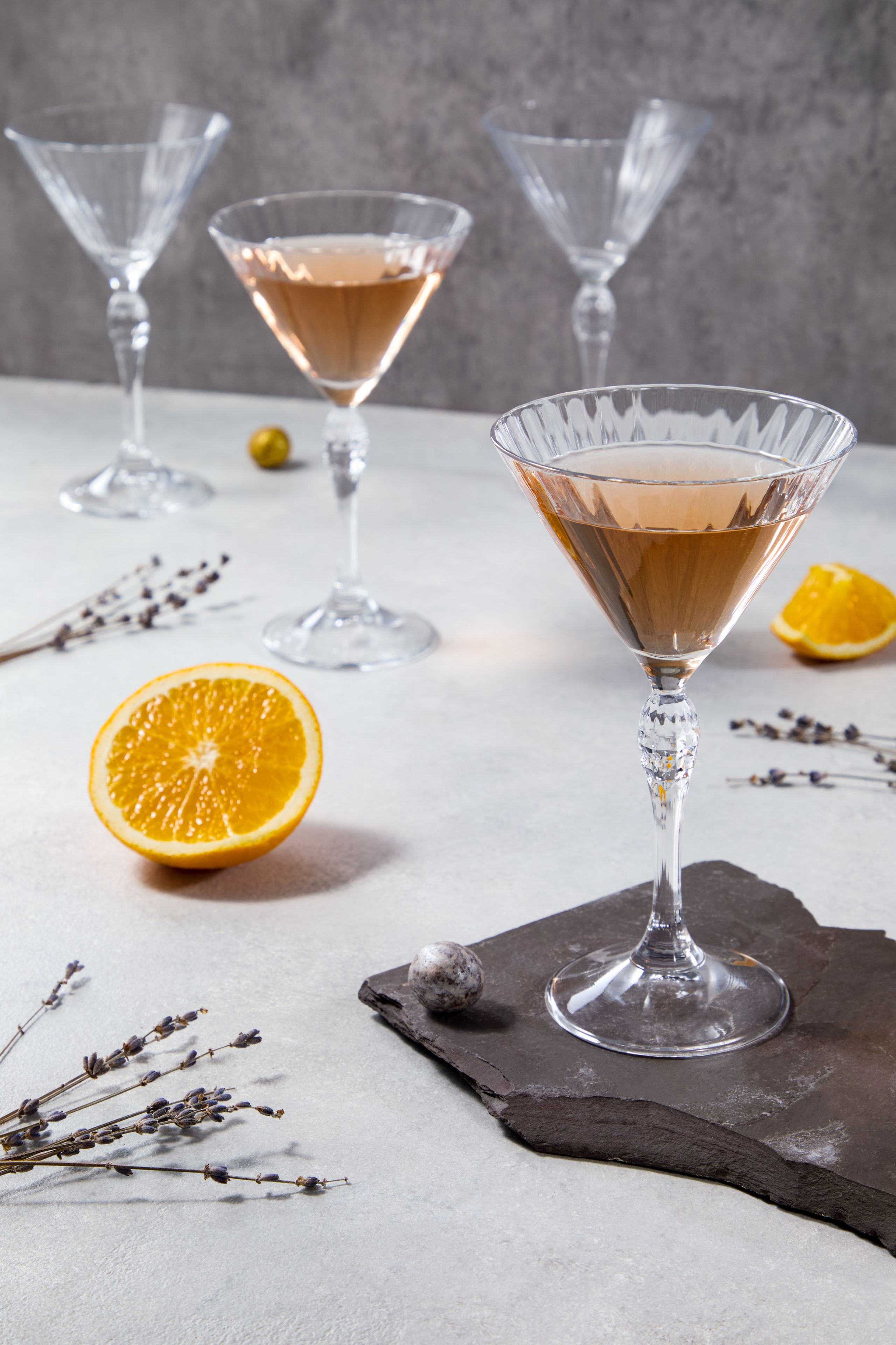 Стеклянные бокалы. Сайт о предметной, имиджевой и портретной фотографии, фотограф Фил Киреев