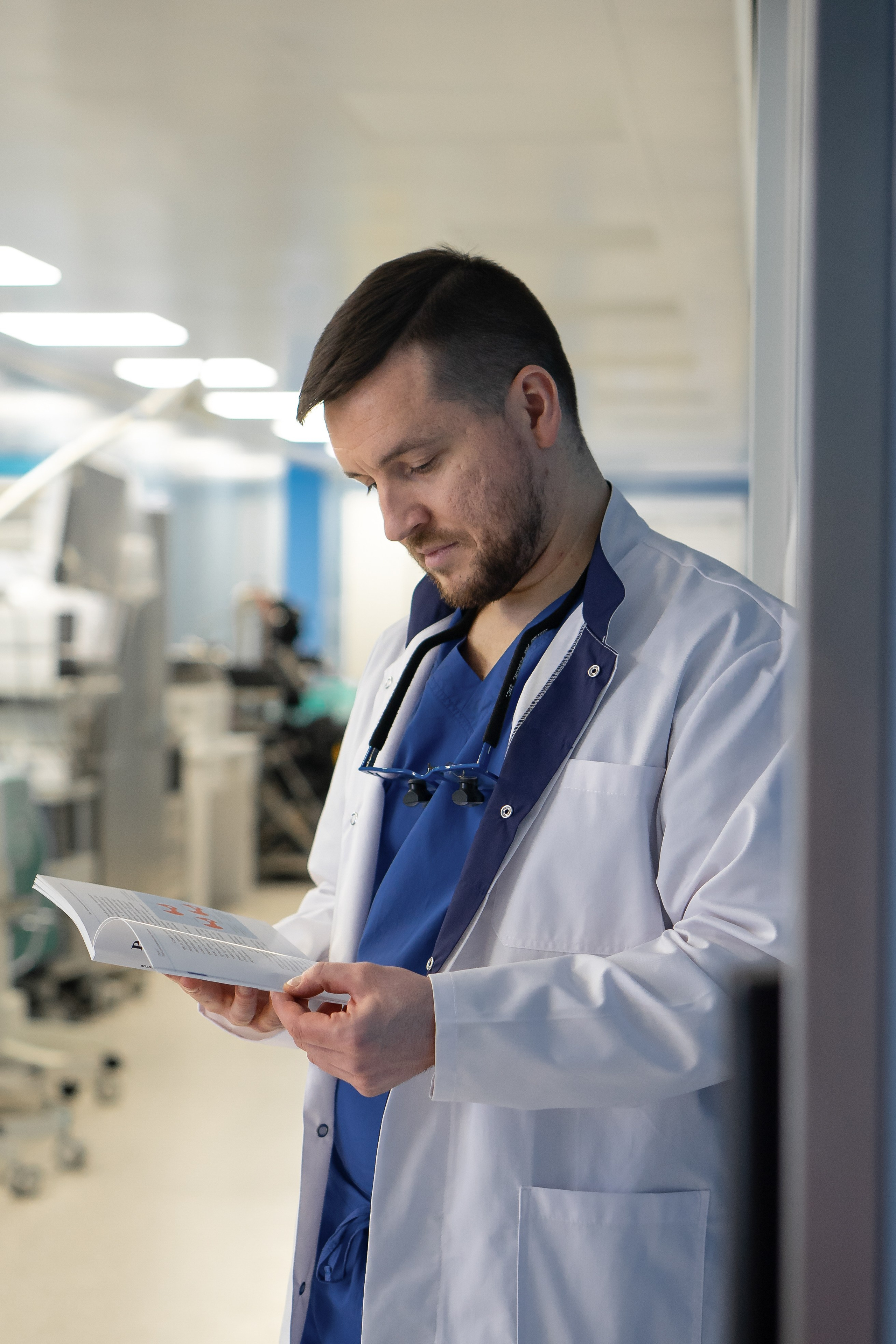 Виктор Хирург-эндокринолог. Фотограф Ольга Игорева