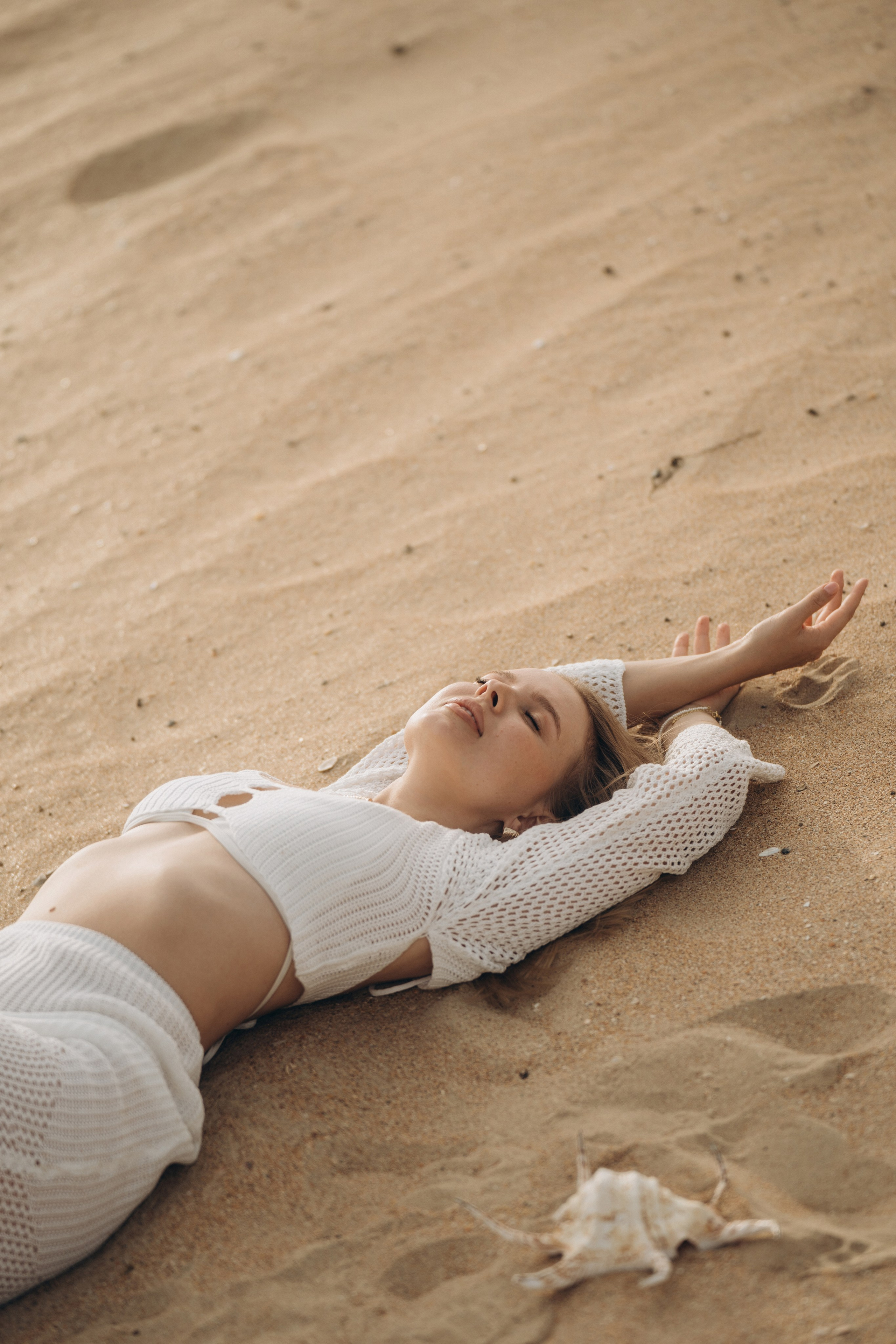  Фотосессия "Море и пески" - девушка в барханах Анапы