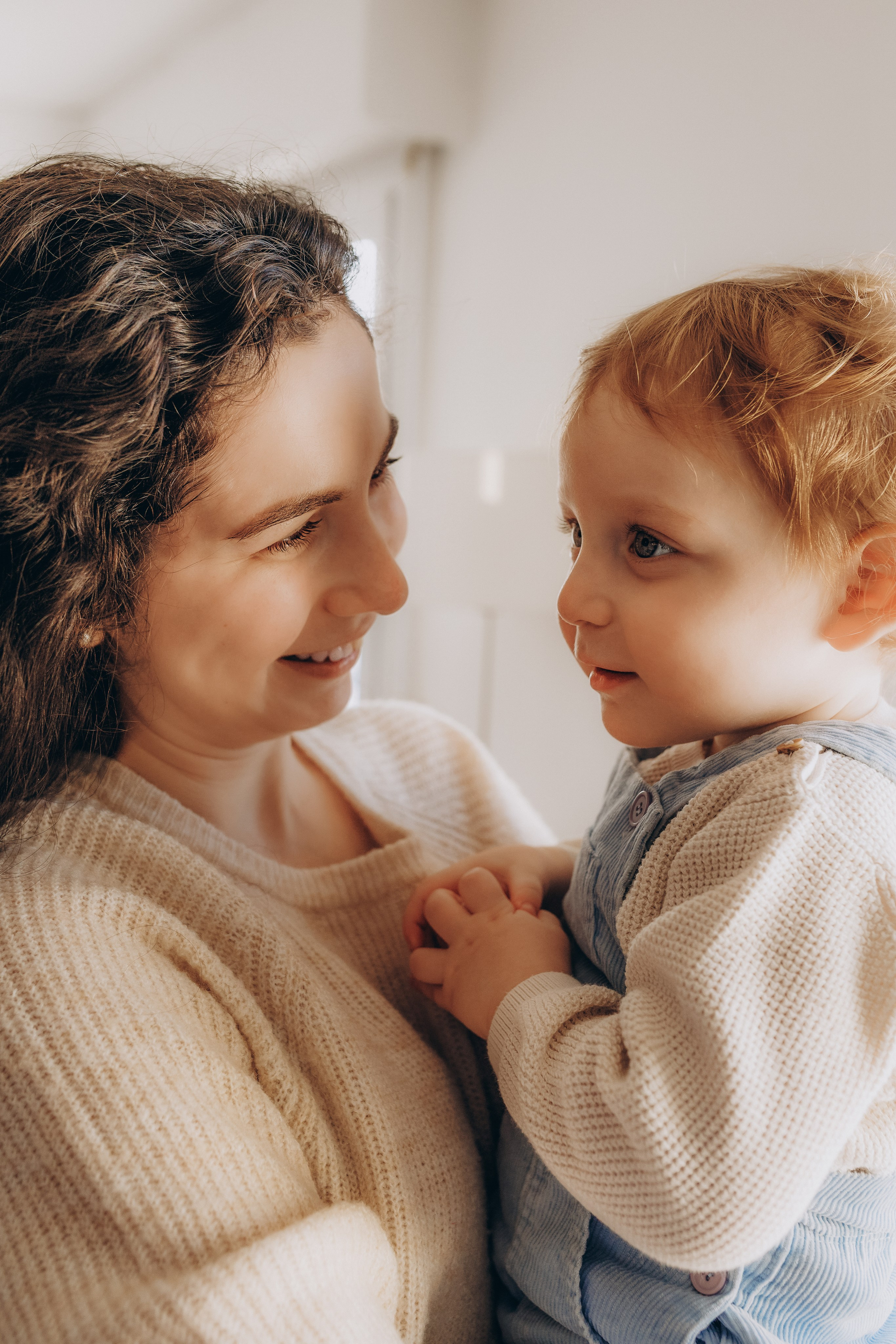 Séance famille à domicile. Photographe des familles et enfants à Nantes et alentours