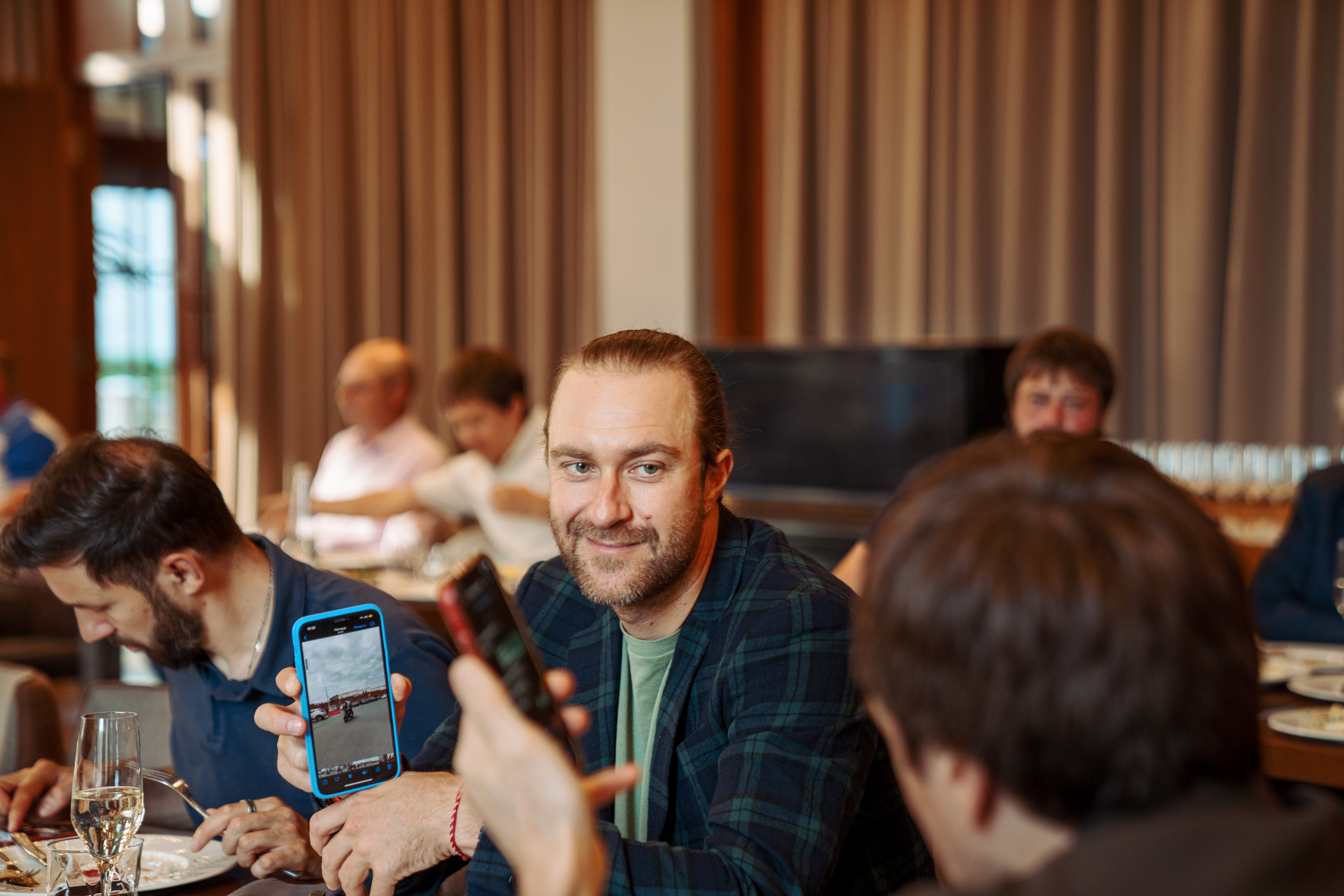 Фотосъемка делового обеда и презентации для инвесторов. Саша Потапкин Фотограф. Сочи, Екатеринбург, Москва