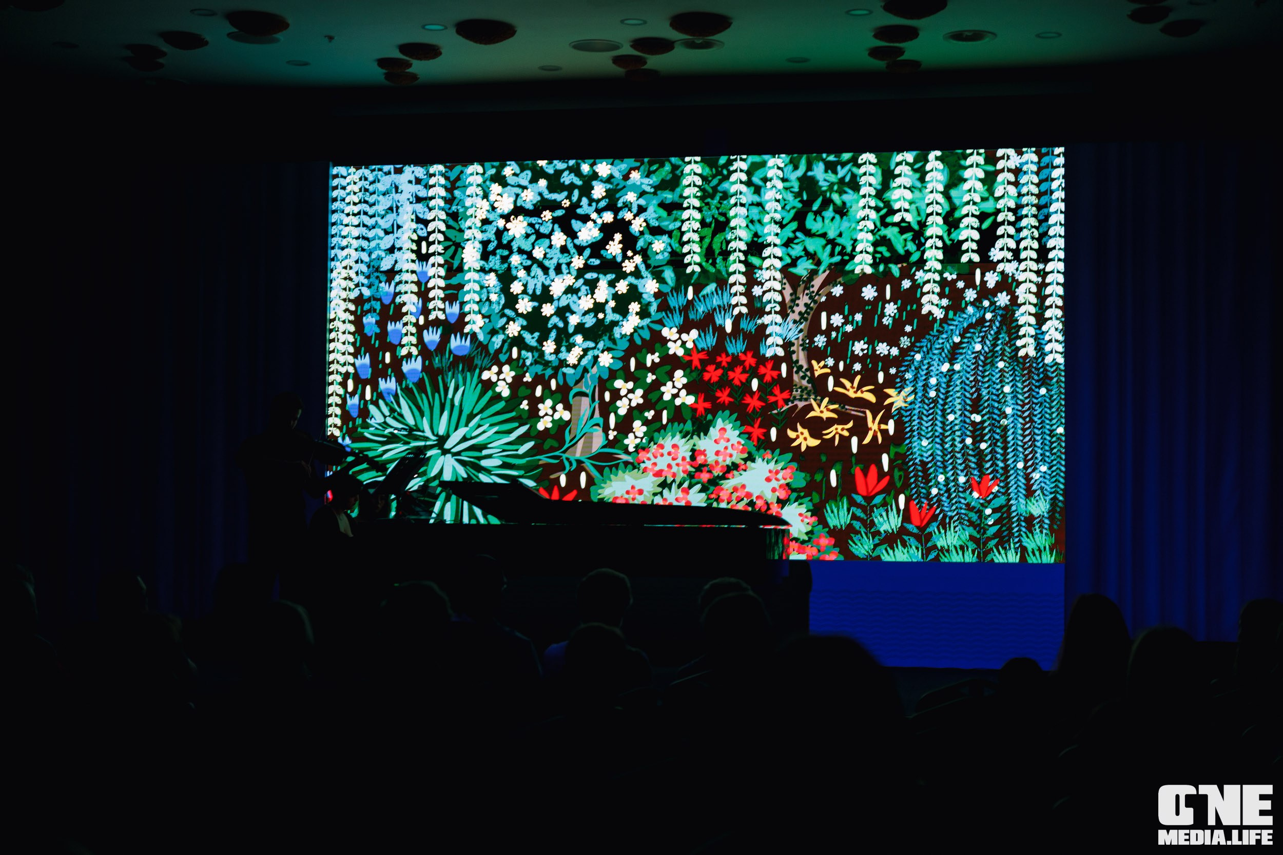 Фоторепортаж из Янтарь Холла. One Media Life: фоторепортажи, фотоотчеты с мероприятий и заведений