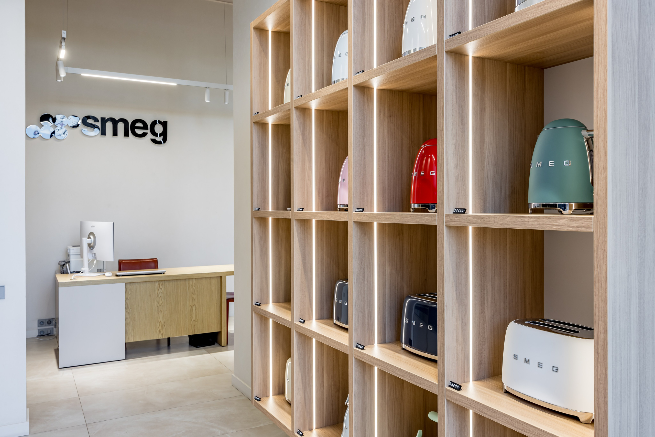 Съемка салона сантехники Omoikiri и Smeg. Интерьерный, предметный и контент фотограф в Иркутске Наталья Карпова
