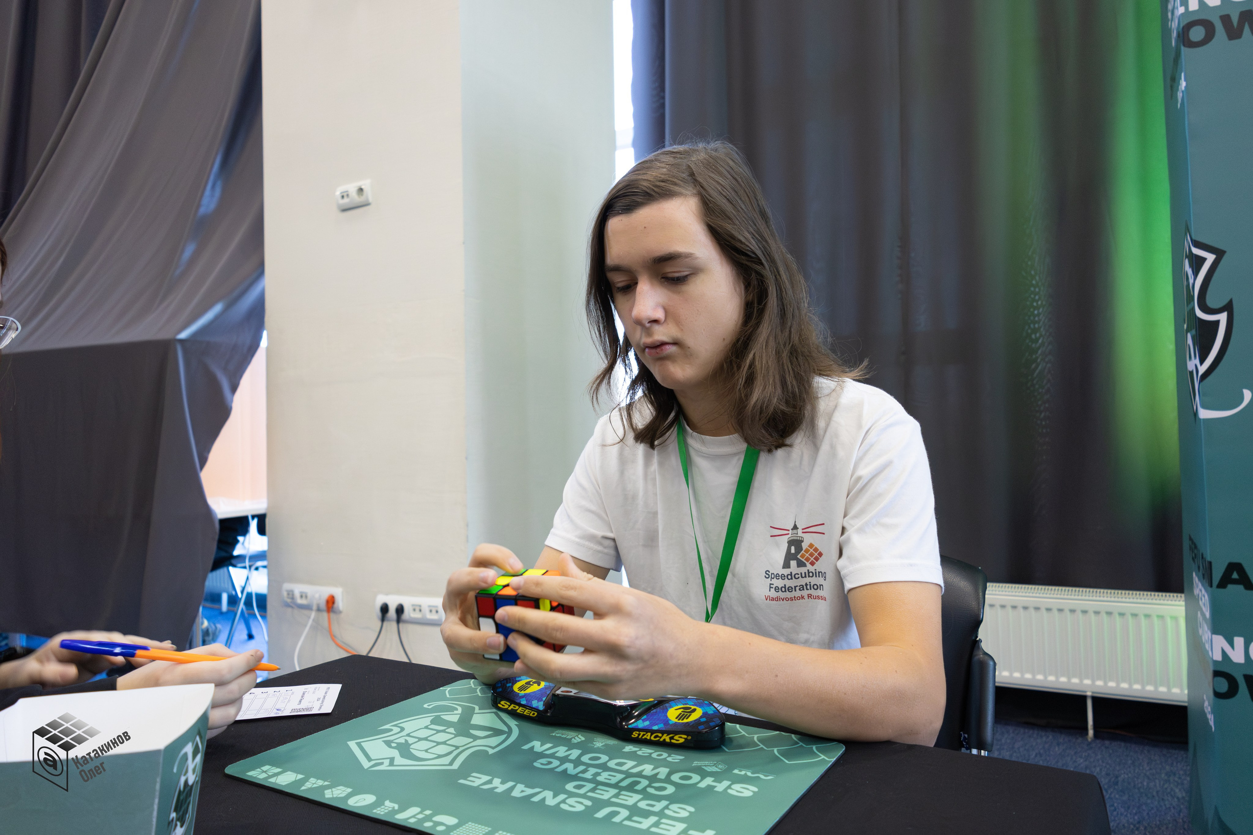 FEFU Snake Speedcubing Showdown 2024. Олег Катакинов| Репортажный фотограф в городе у моря (Владивосток)