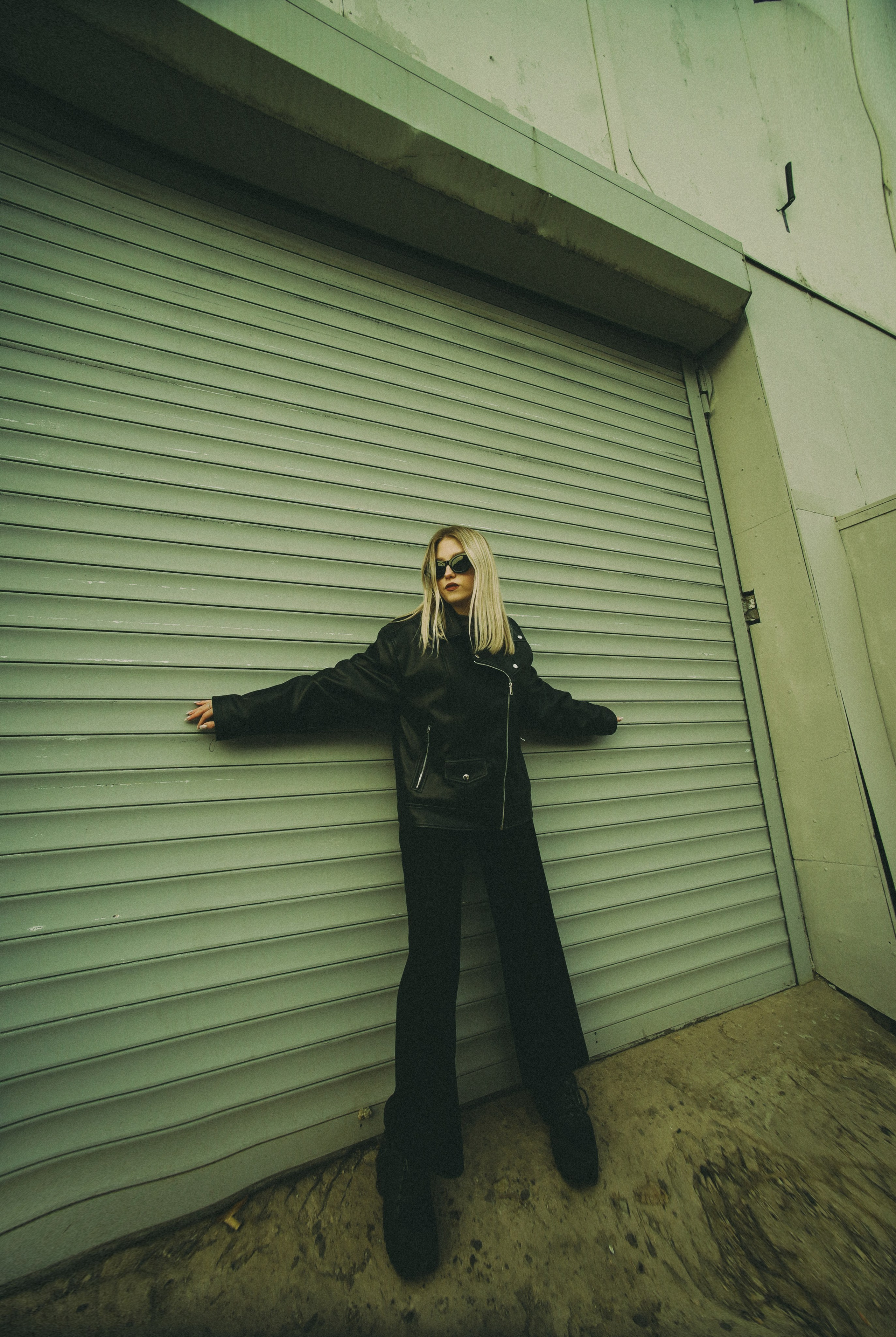 Leather jacket. Sun Betty — кинофотограф Элизабет