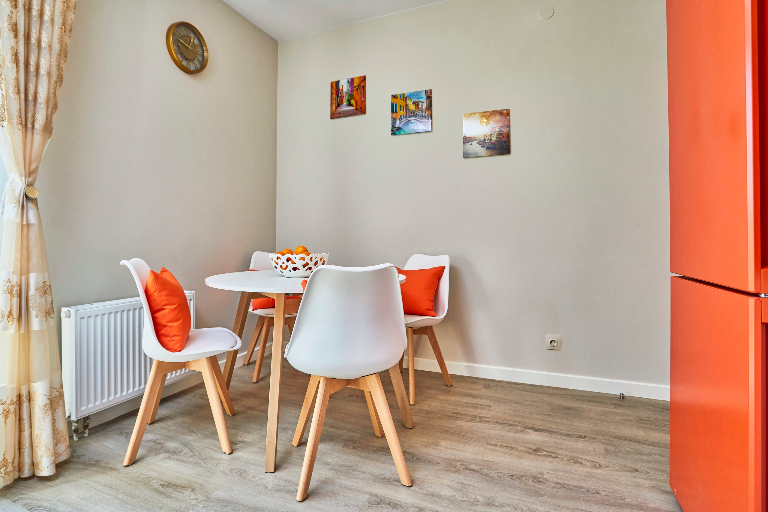 фотосъемка интерьеров гостиницпрофессиональный фотограф отелейпродающие фото для яндекса островок Островок, Суточно.ру, Твил, Отелло, Яндекс.Путешествия, Travelata , Hotellook фотограф для отеляинтерьерная съемка номеровфотосъемка апартаментоврекламное фото гостиниц