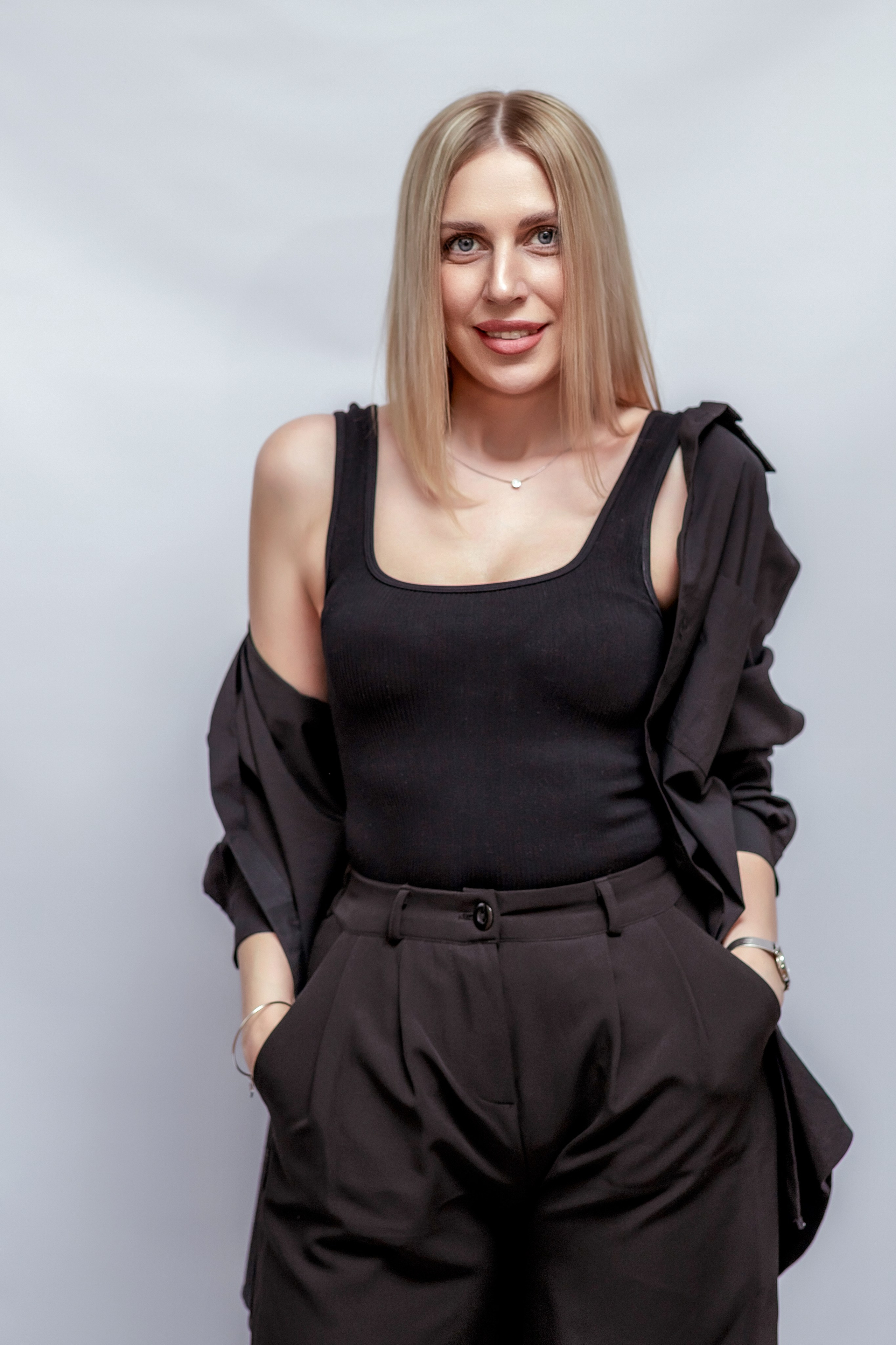 СТУДИЙНЫЙ минимализм ЖЕНСКИЙ. Фотограф Алина Лебедь