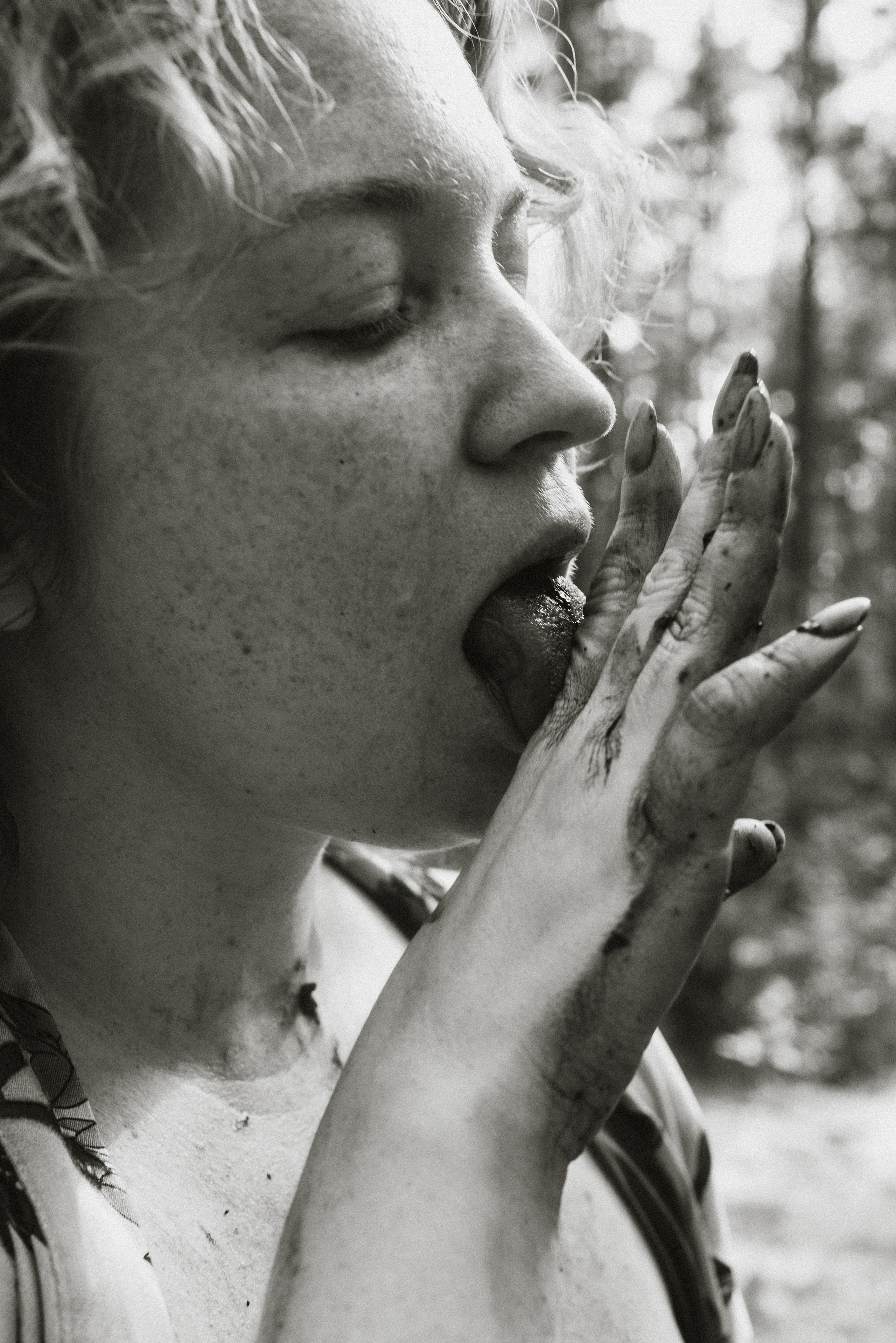 Женская съёмка в лесу. Фотоведьма Дарья Нечинская