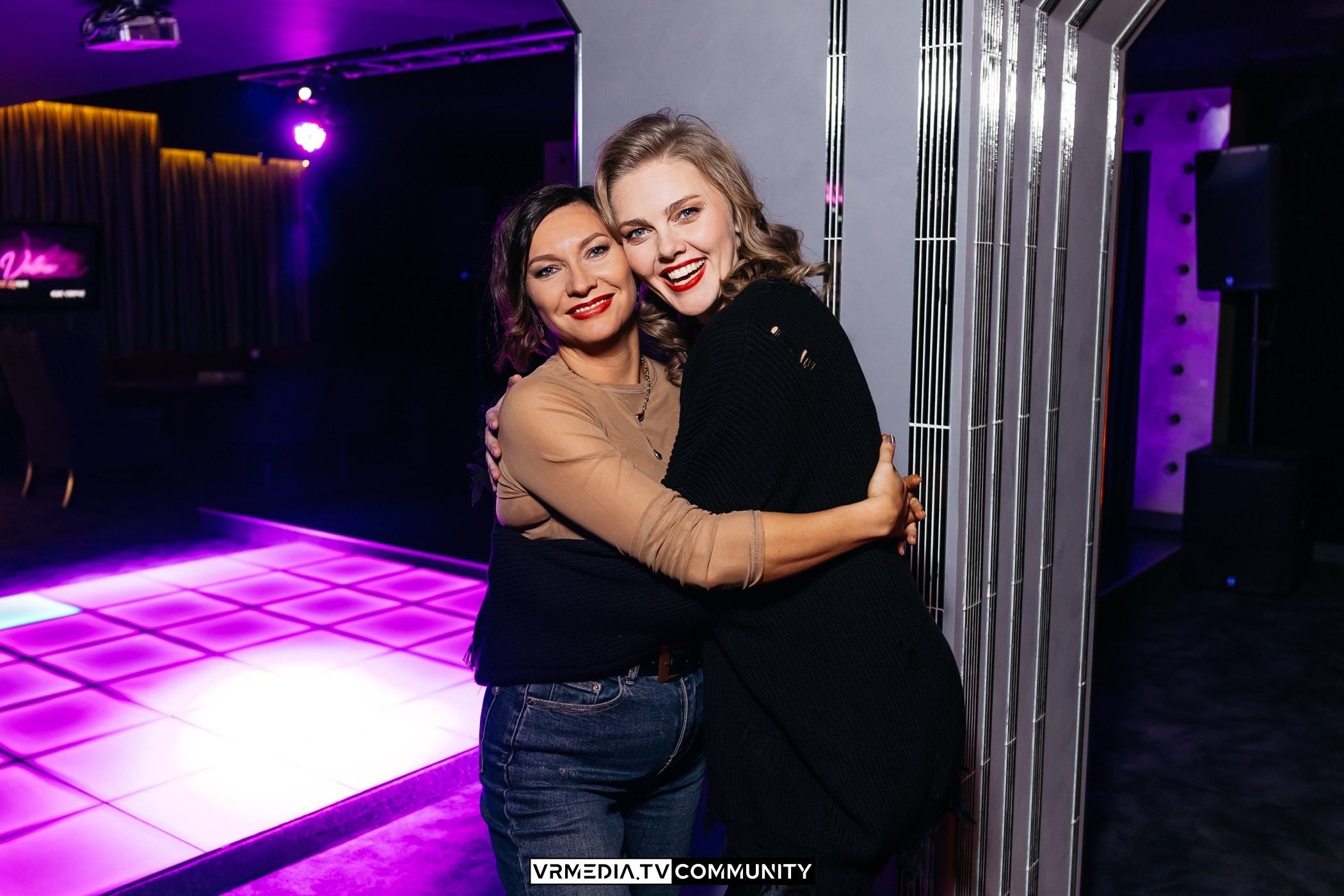 Вечер в караоке-баре «Volna»