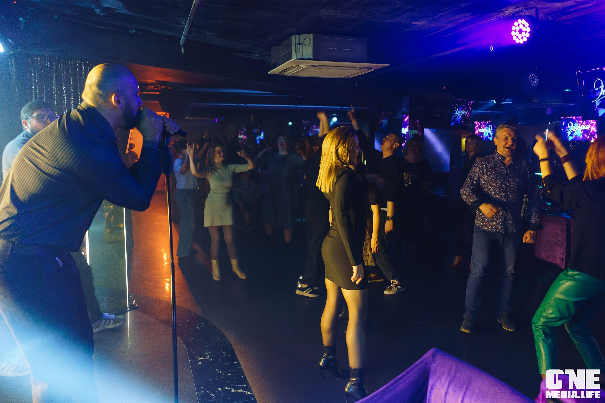 Фоторепортаж из караоке-клуба Эйфория. One Media Life: фоторепортажи, фотоотчеты с мероприятий и заведений
