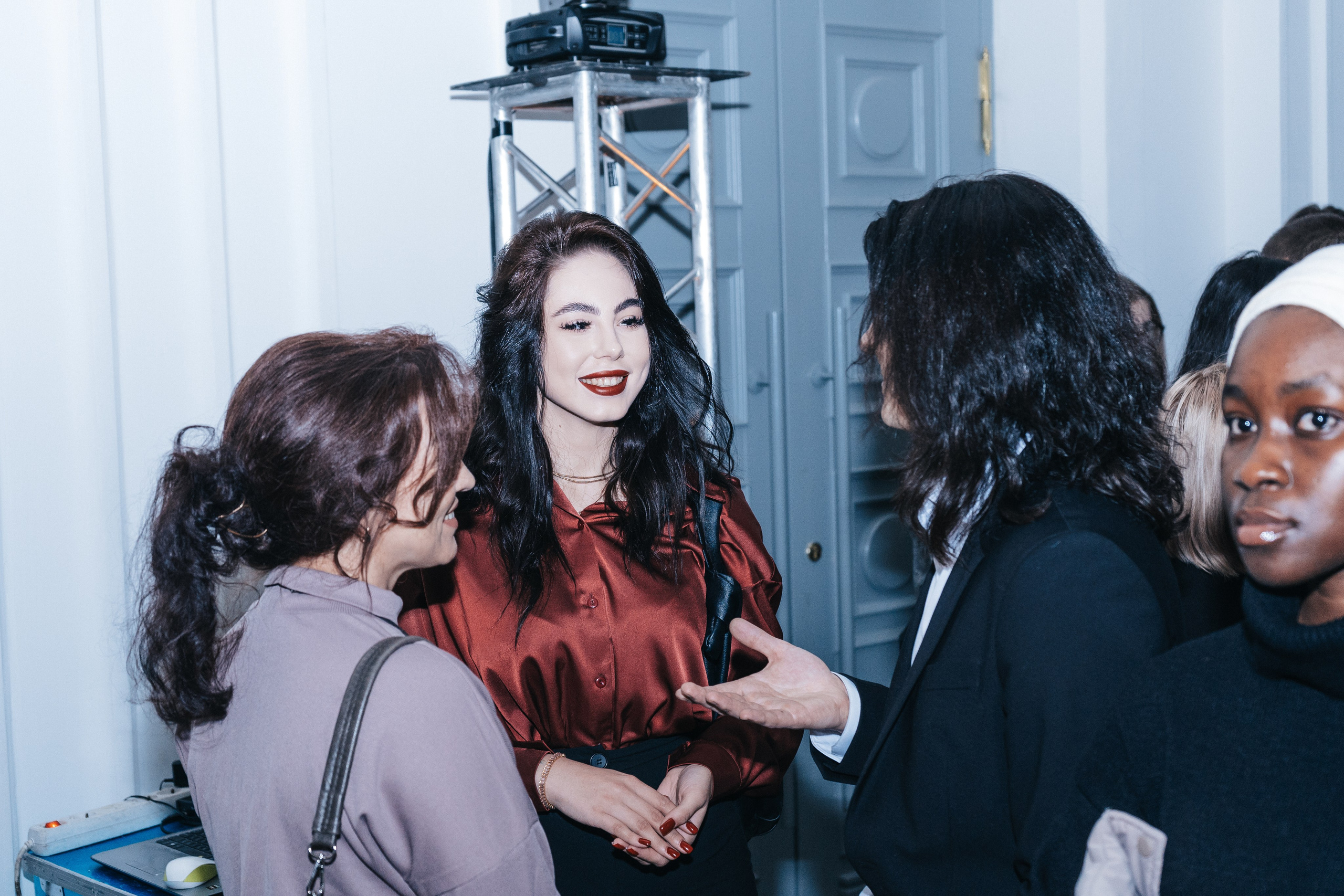 Выставка Юрия Литарова. Всё рождается. Всё продолжается. Портретный фотограф Нижний Новгород