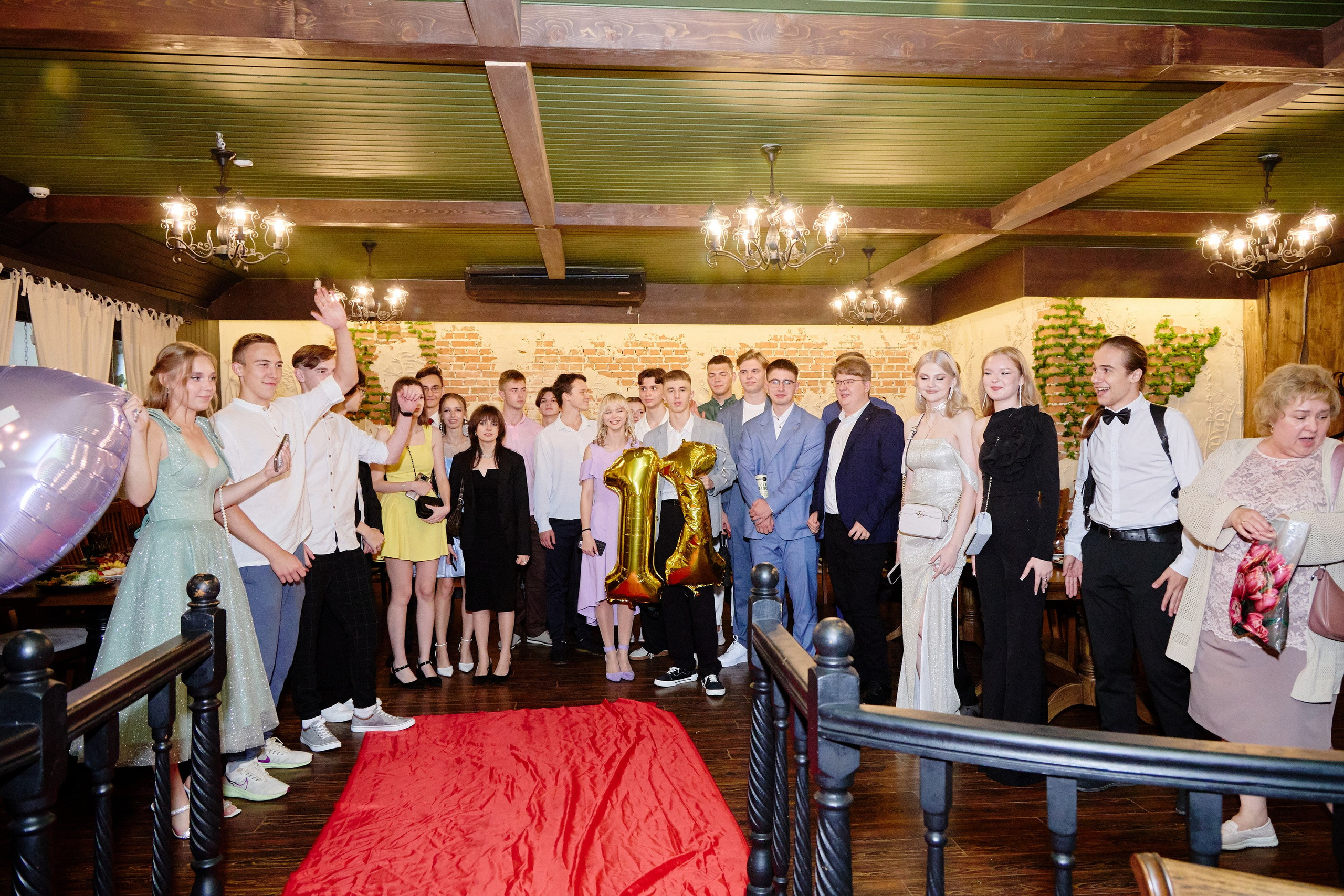 Выпускной 35 Сош. Фотограф Выпускные альбомы Таганрог Сергей Коробченко