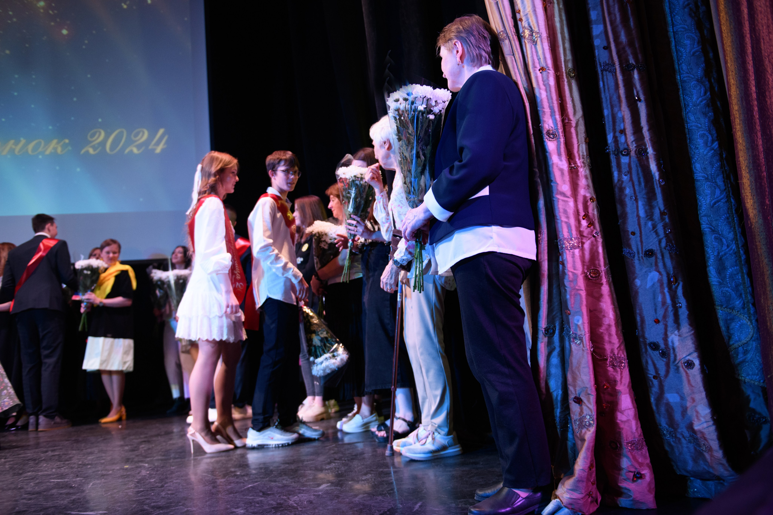 Фотосъёмка торжественного вечера выпускников. Организация и проведение фотосъемок в Санкт-Петербурге. Фотограф Смирягин Илья