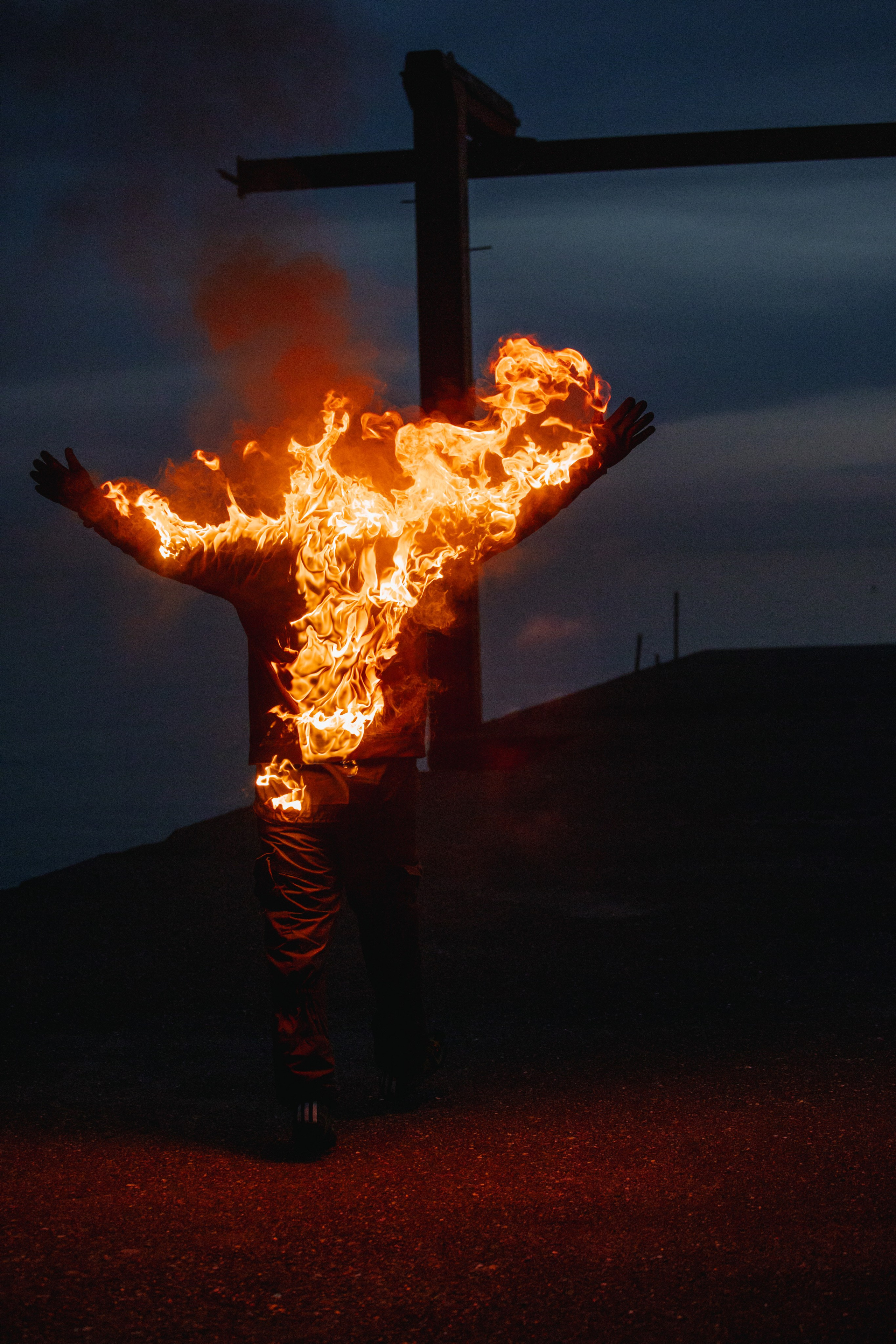 With fire. Photographer in Saint-Petersburg and Moscow Max Spector