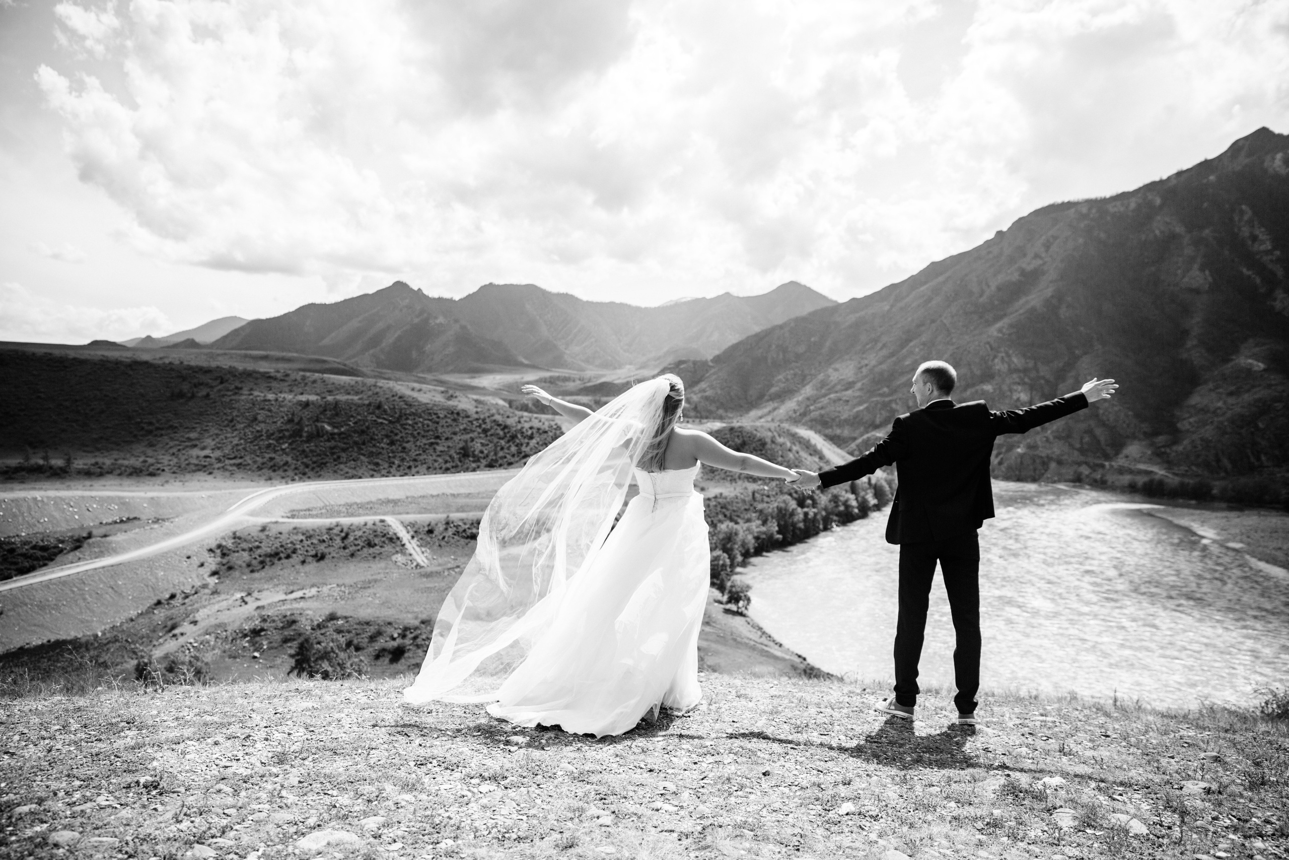 «Мы только что расписались и едем в свадебное путешествие. Будем в Ине». Фотограф Любовь Щербинина