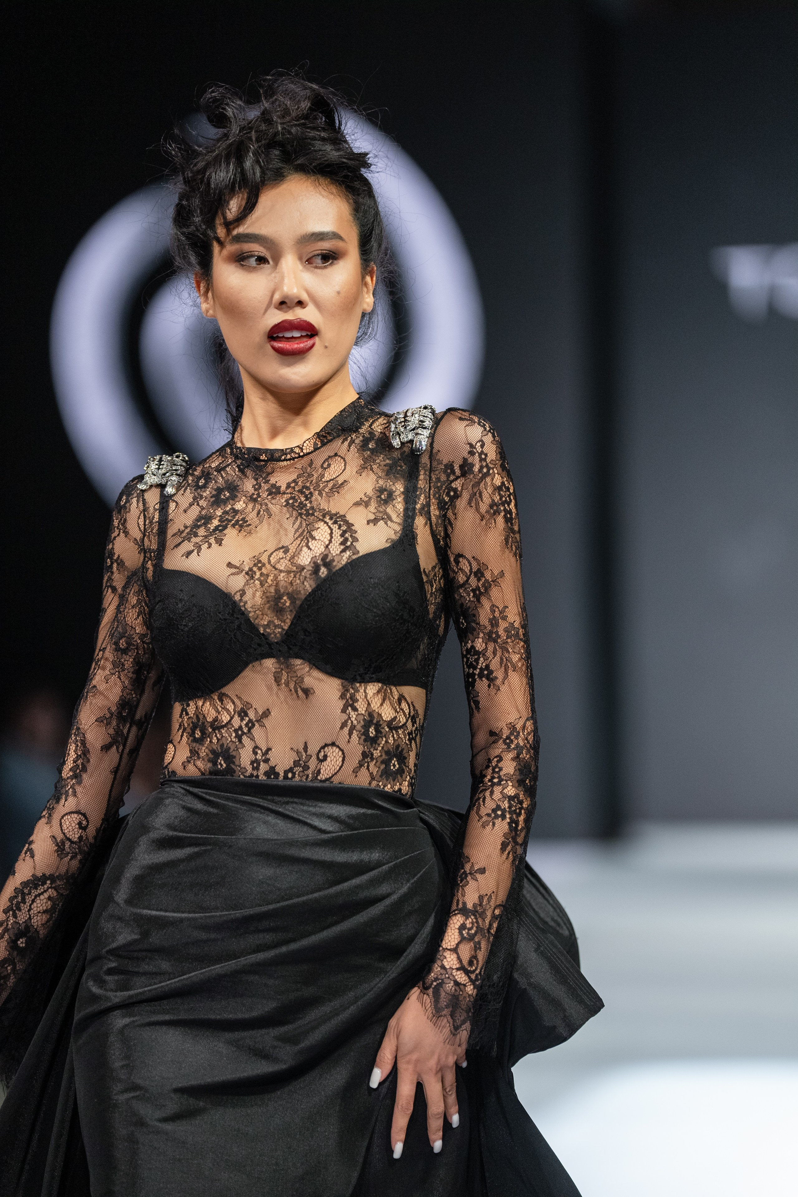 Eurasia Fashion Week Tomoyov. Сайт Алматинского НЮ АРТ, будуар и фэшн фотографа Дениса Карпенко