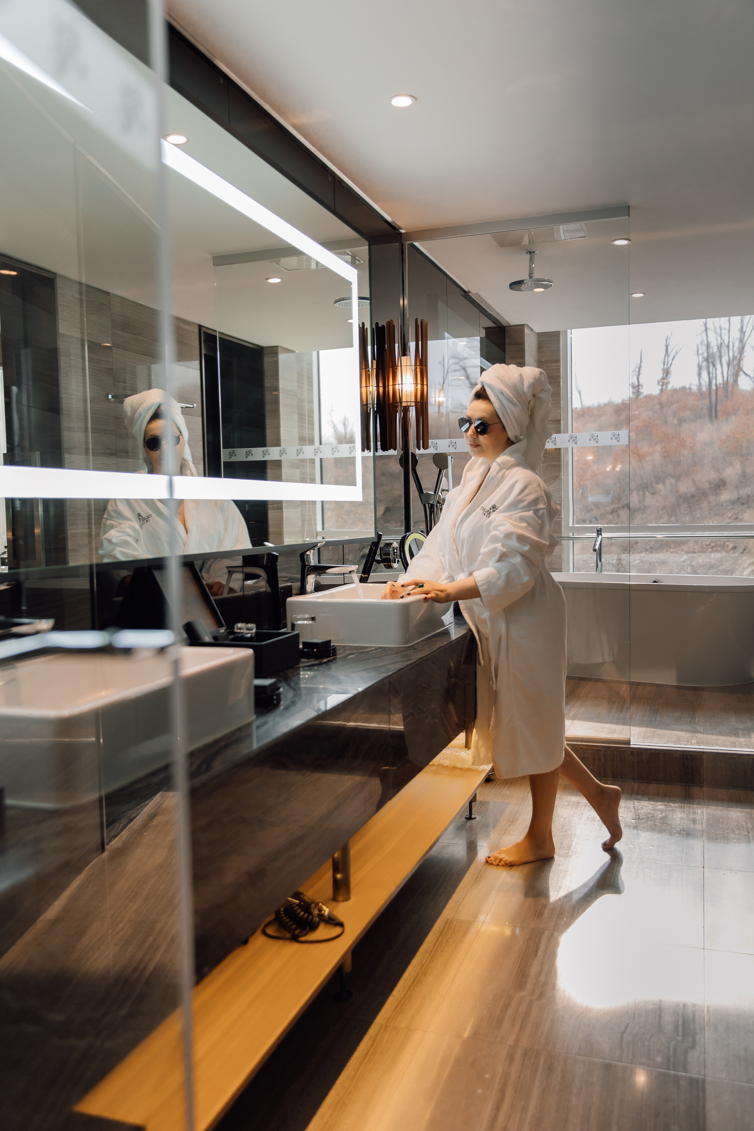 Кристина с мамой. Фотограф женского портрета, беременности и материнства Харькова Елена