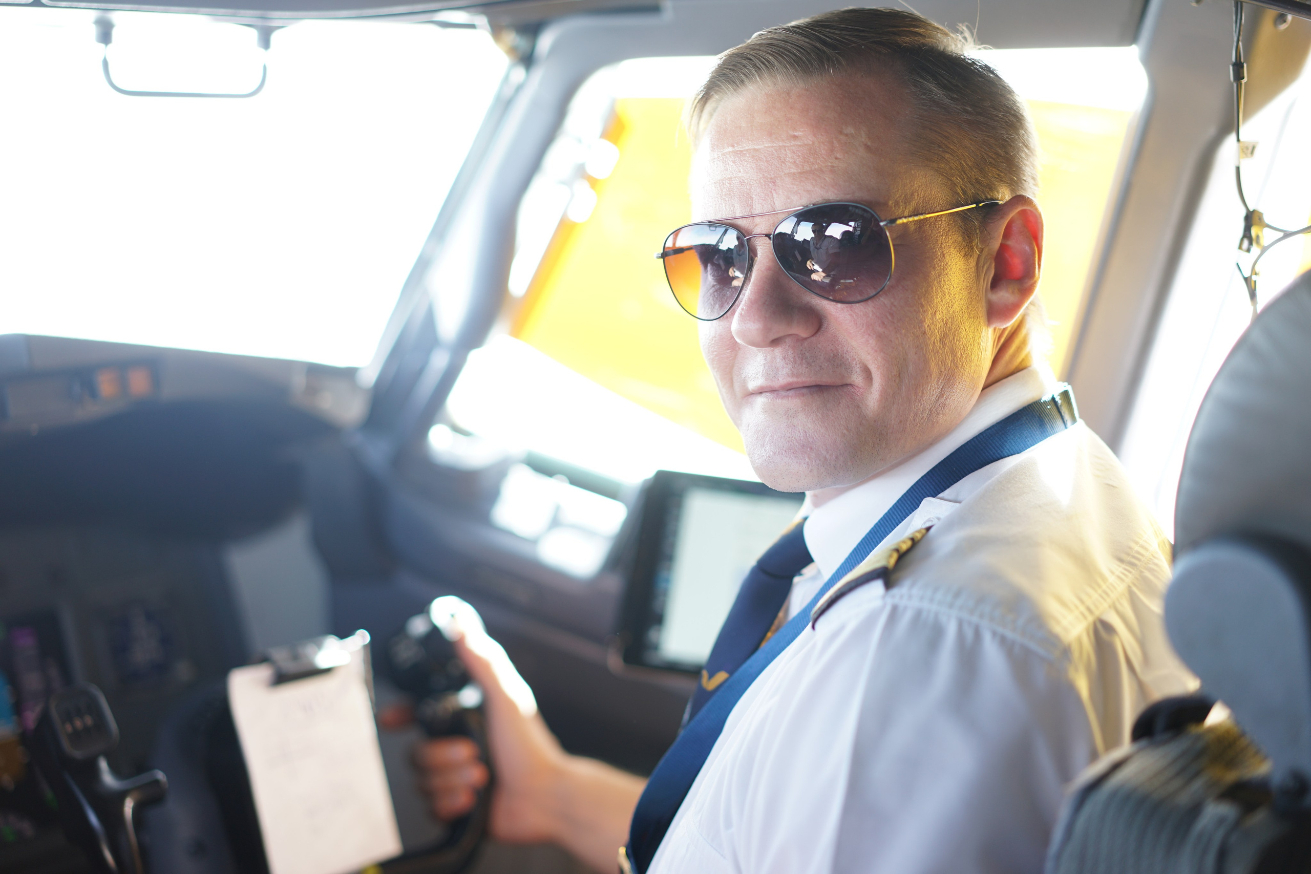 Мужская фотосессия пилоты самолета. Фотограф Екатеринбург Кокшарова Александра