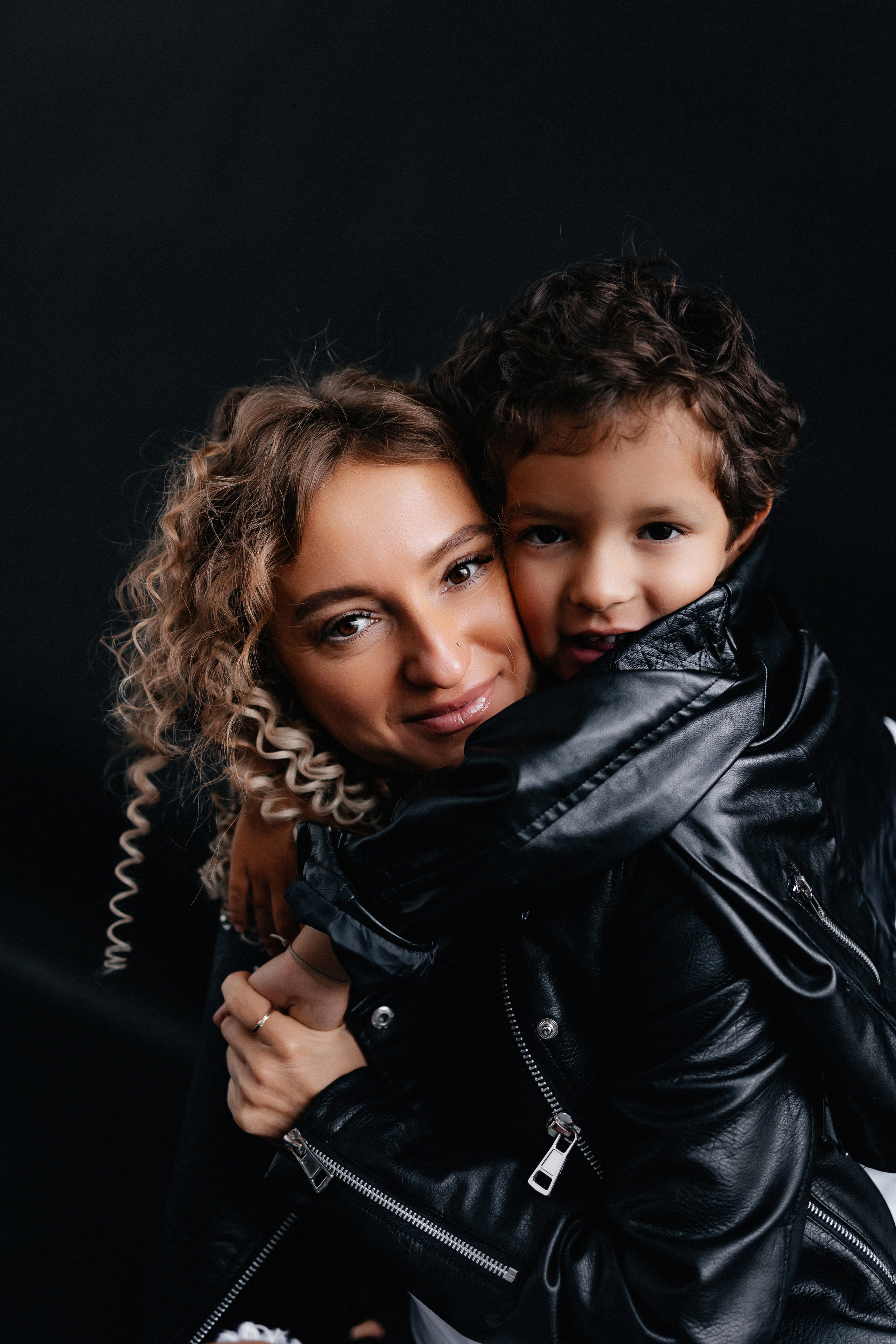 Алина и Даниэль 5 лет