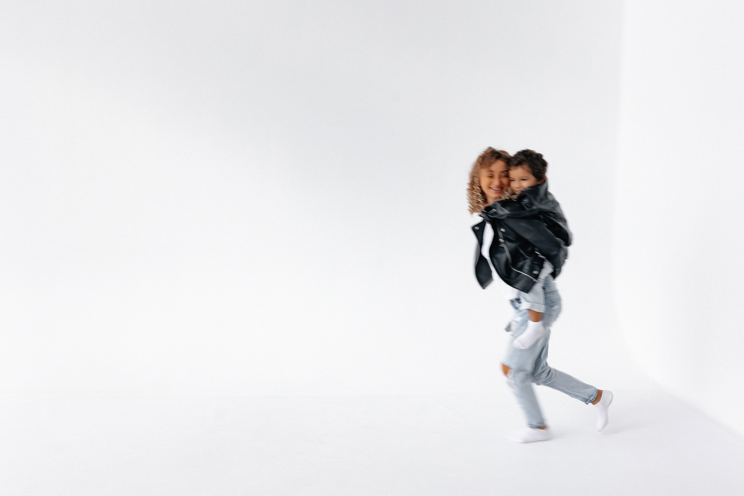 Алина и Даниэль 5 лет