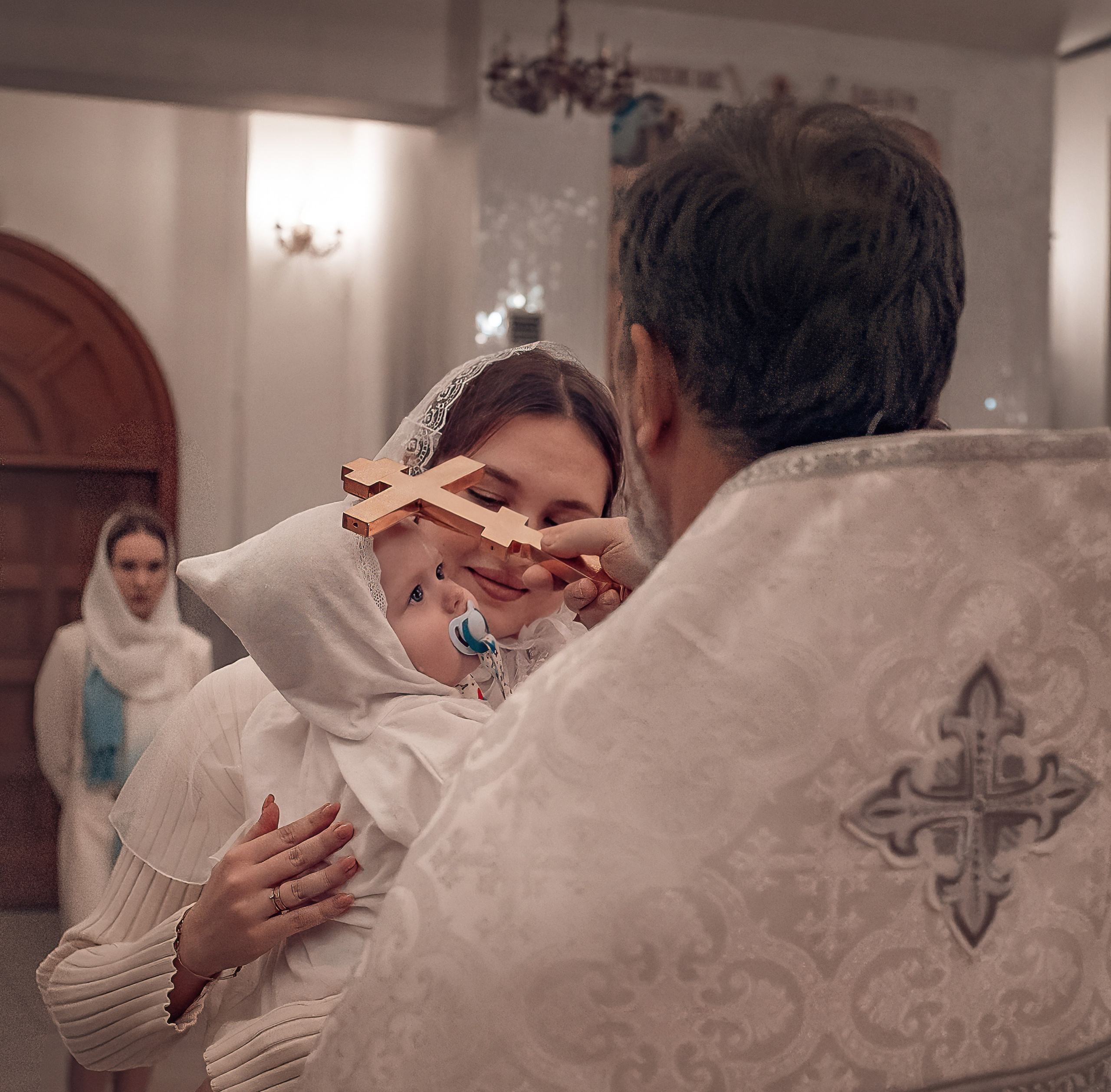 Крещение Максима в храме Феодора Тирона. Фотографы крещения/венчания  Красноярск Татьяна и Вячеслав Переваловы