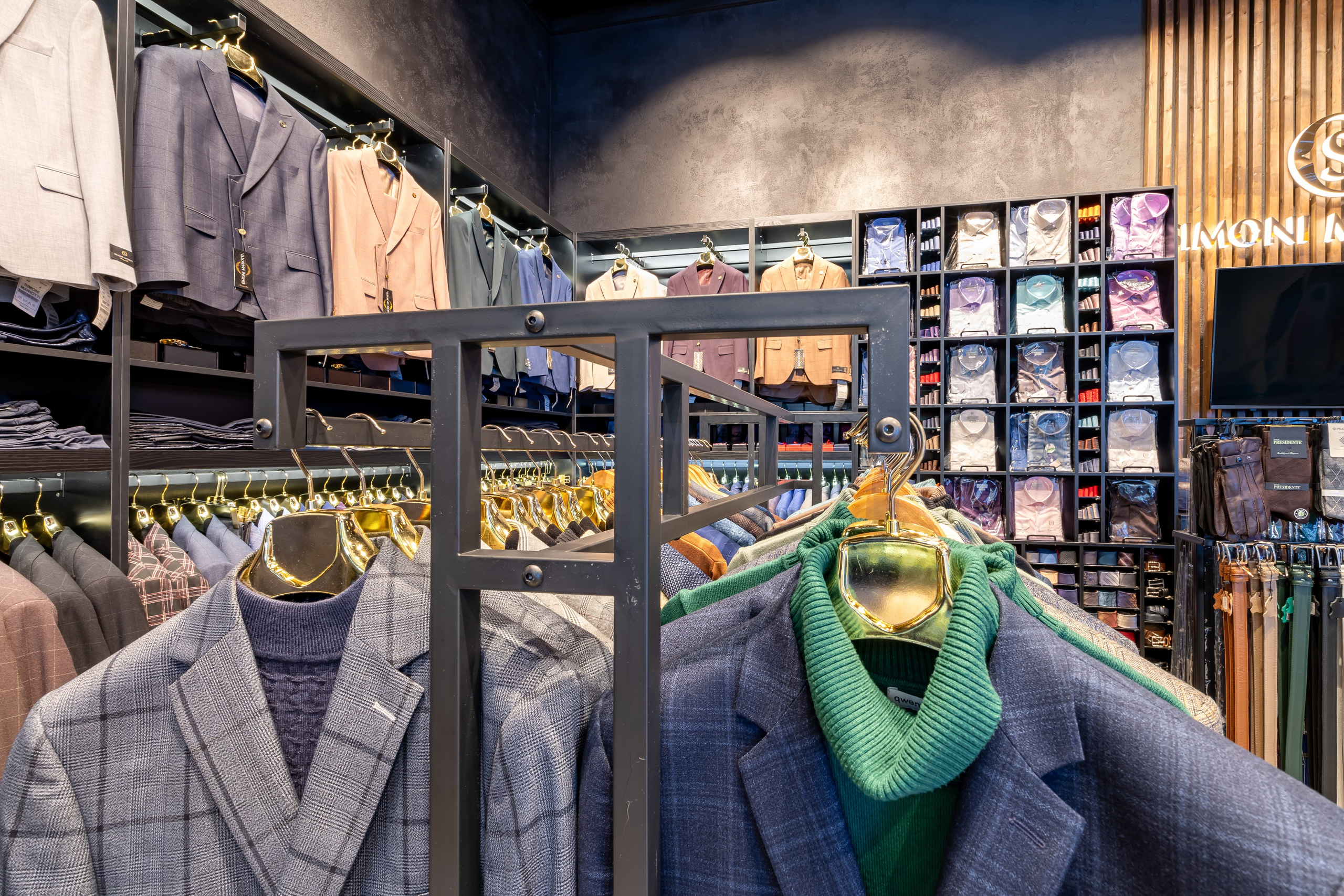 Съемка для производителя торгового оборудования в ТЦ «Ривьера». Интерьерный фотограф в Москве Сергей Чекмезов