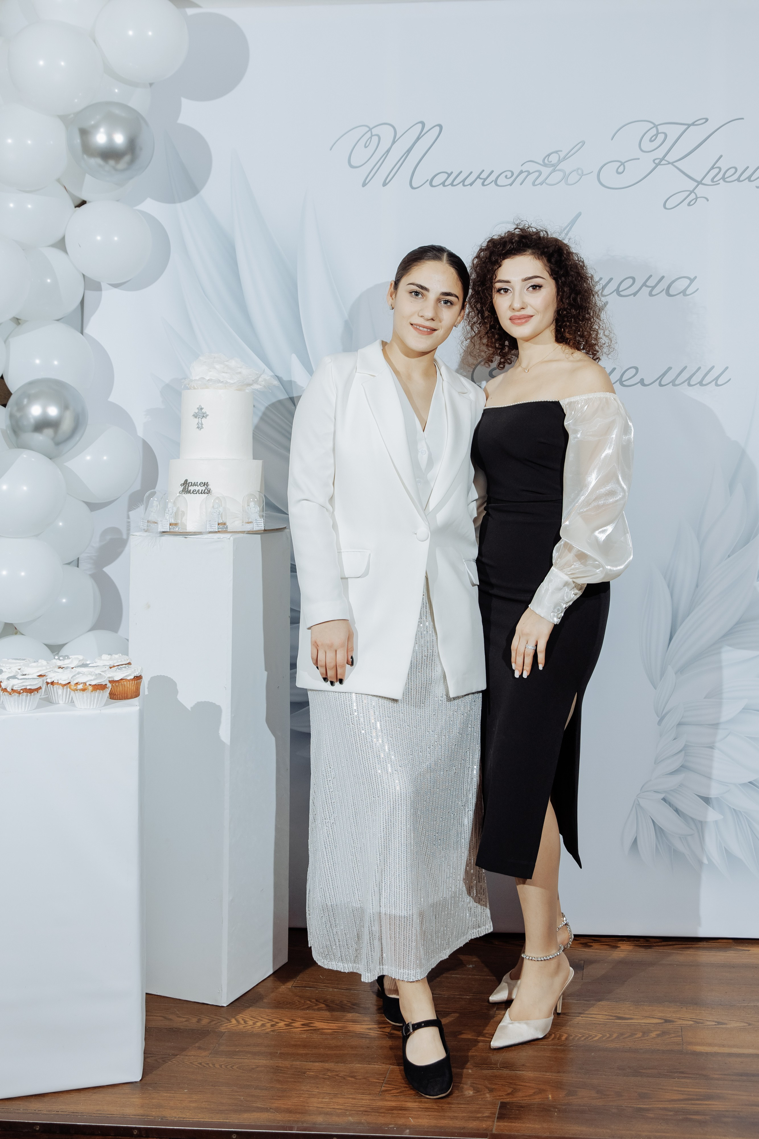 Крестины и день рождения. Семейный фотограф на крещение и венчание