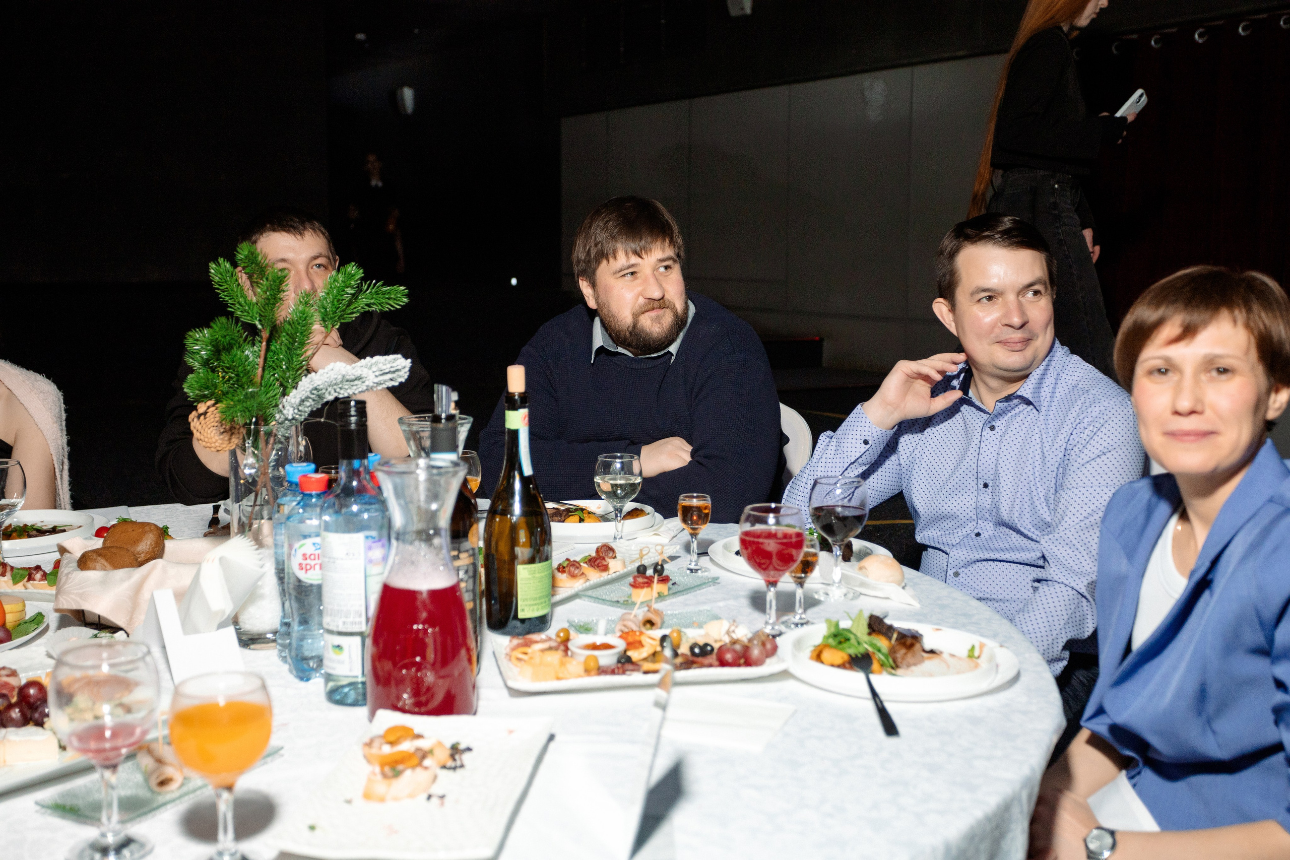 РЕПОРТАЖ: НОВЫЙ ГОД В ДК МЕТАЛЛУРГ. Профессиональный фотограф в Ижевске Леша Петров