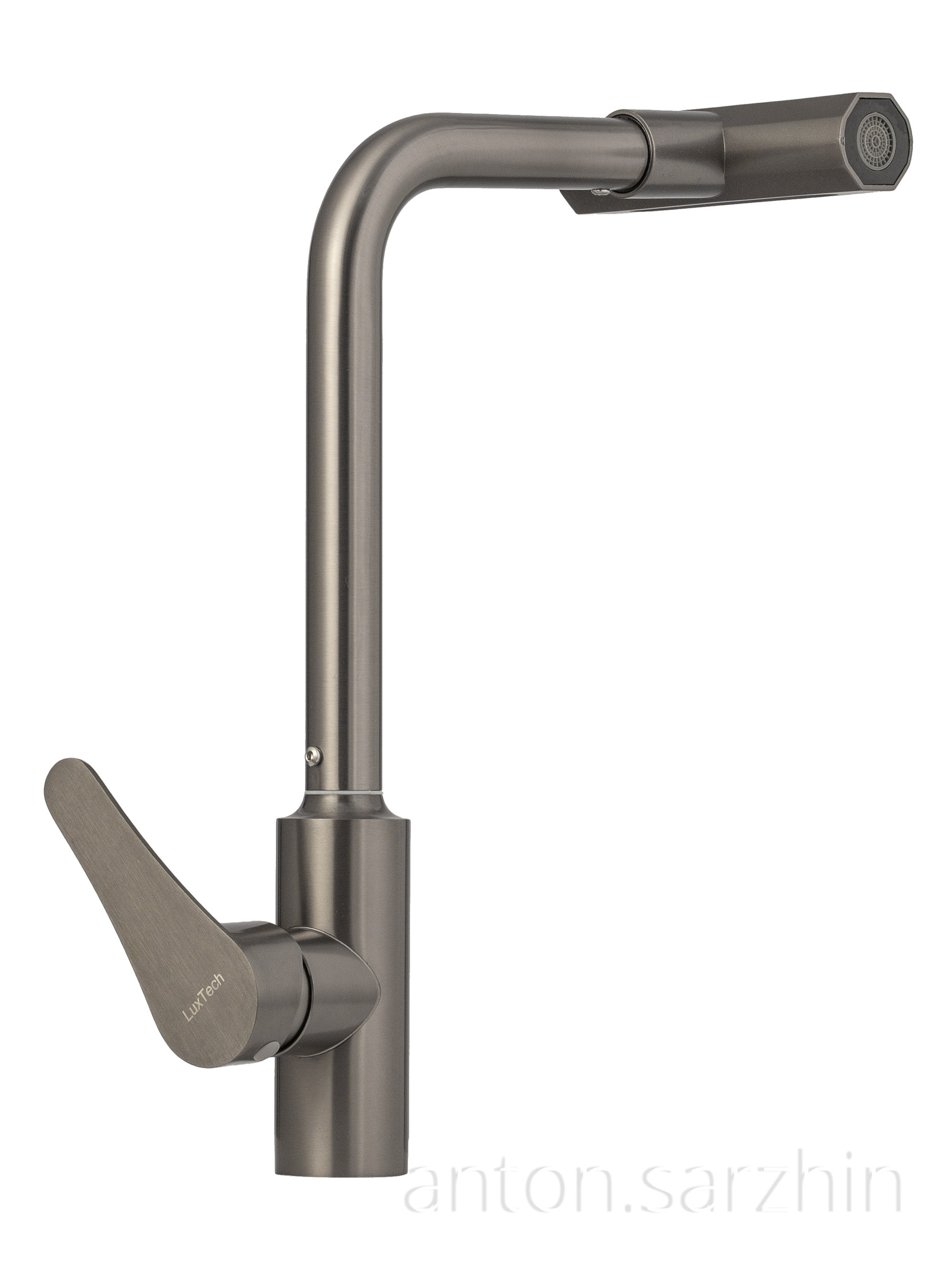 Смеситель для кухни вращающимся наконечником