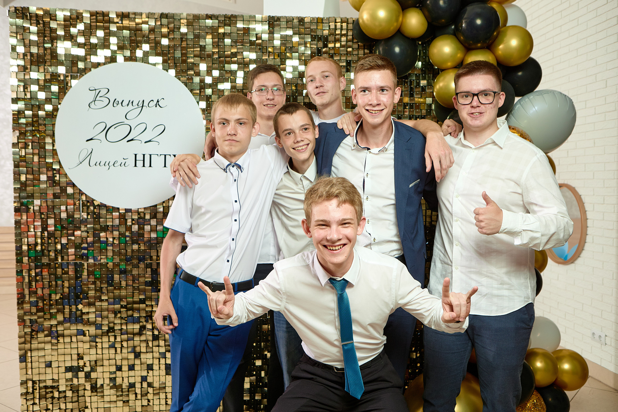 Отзывы о работе фотографа для школы и детского сада в Новосибирске. Выпускной альбом Новосибирск