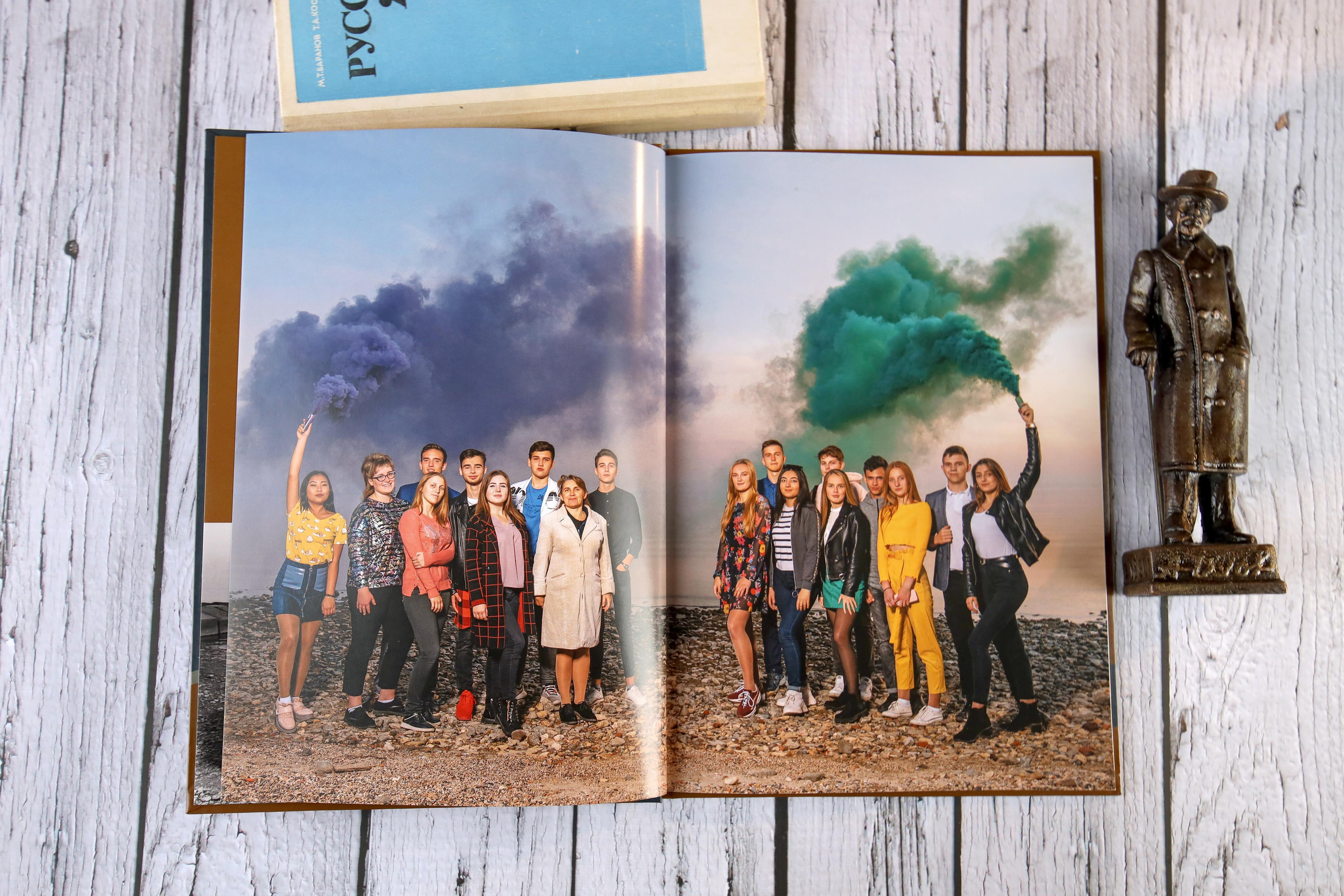 Журнал с фотографиями для выпускника старшей школы. Выпускной альбом Новосибирск