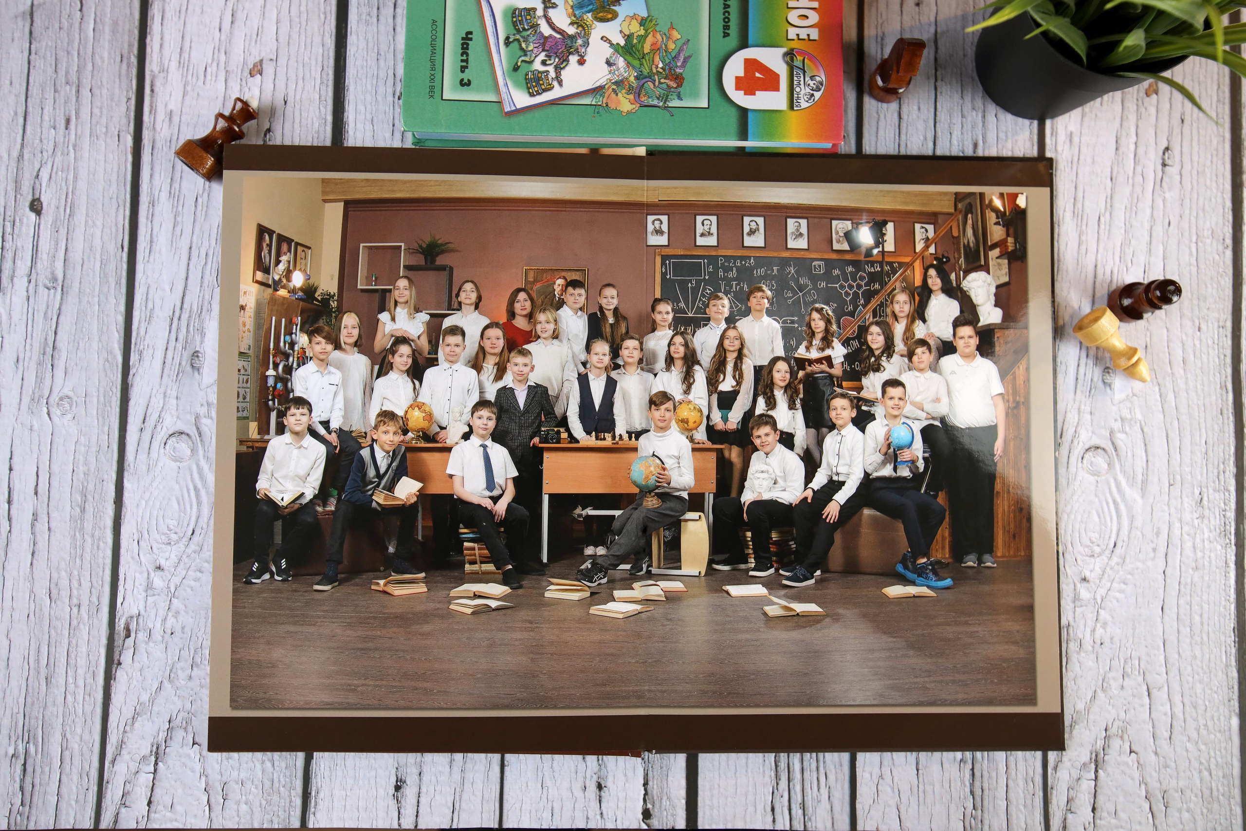 Небольшой бюджетный фотоальбом для выпускника начальной школы. Выпускной альбом Новосибирск