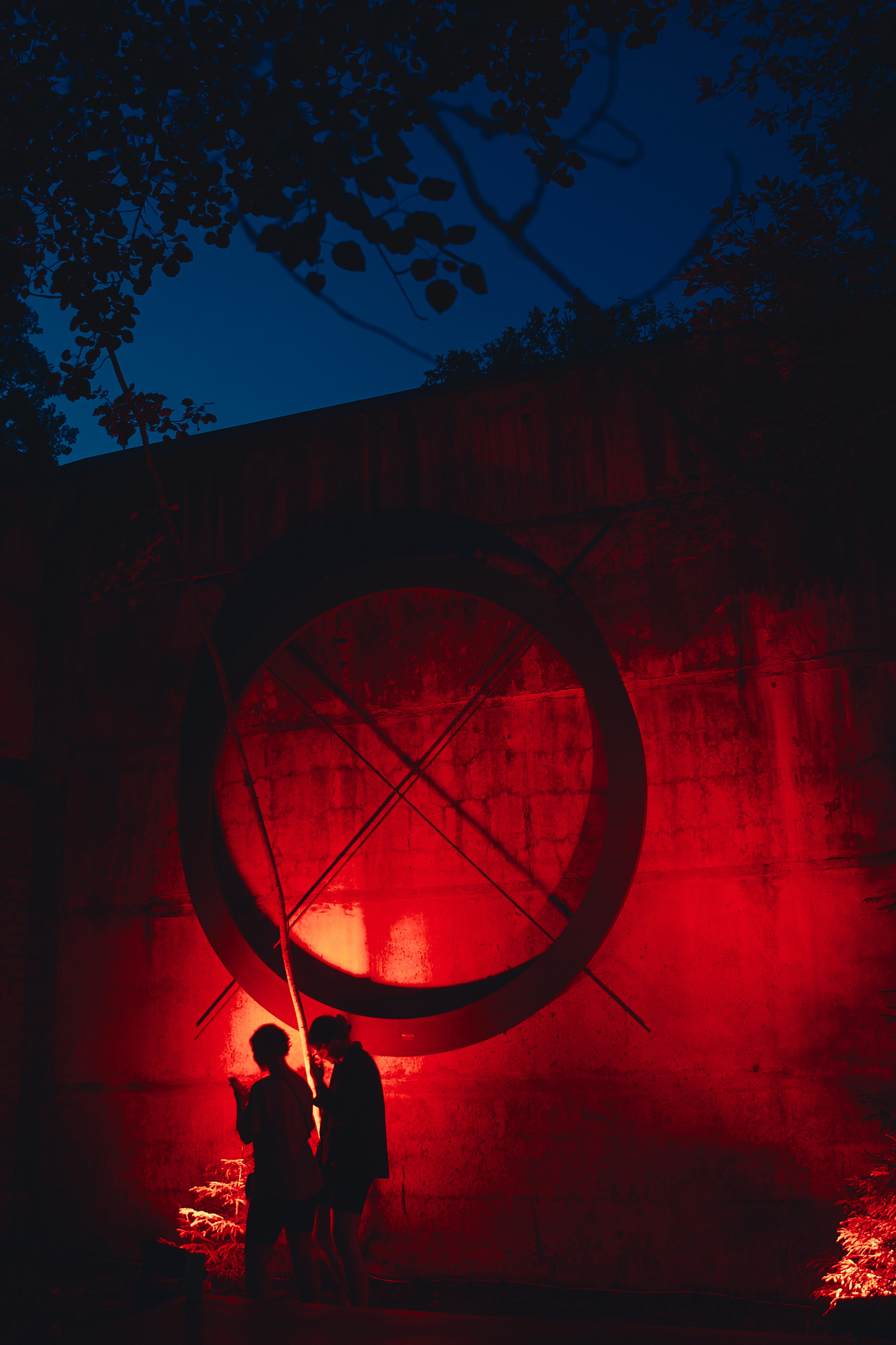 Outline. SAVA Photographer