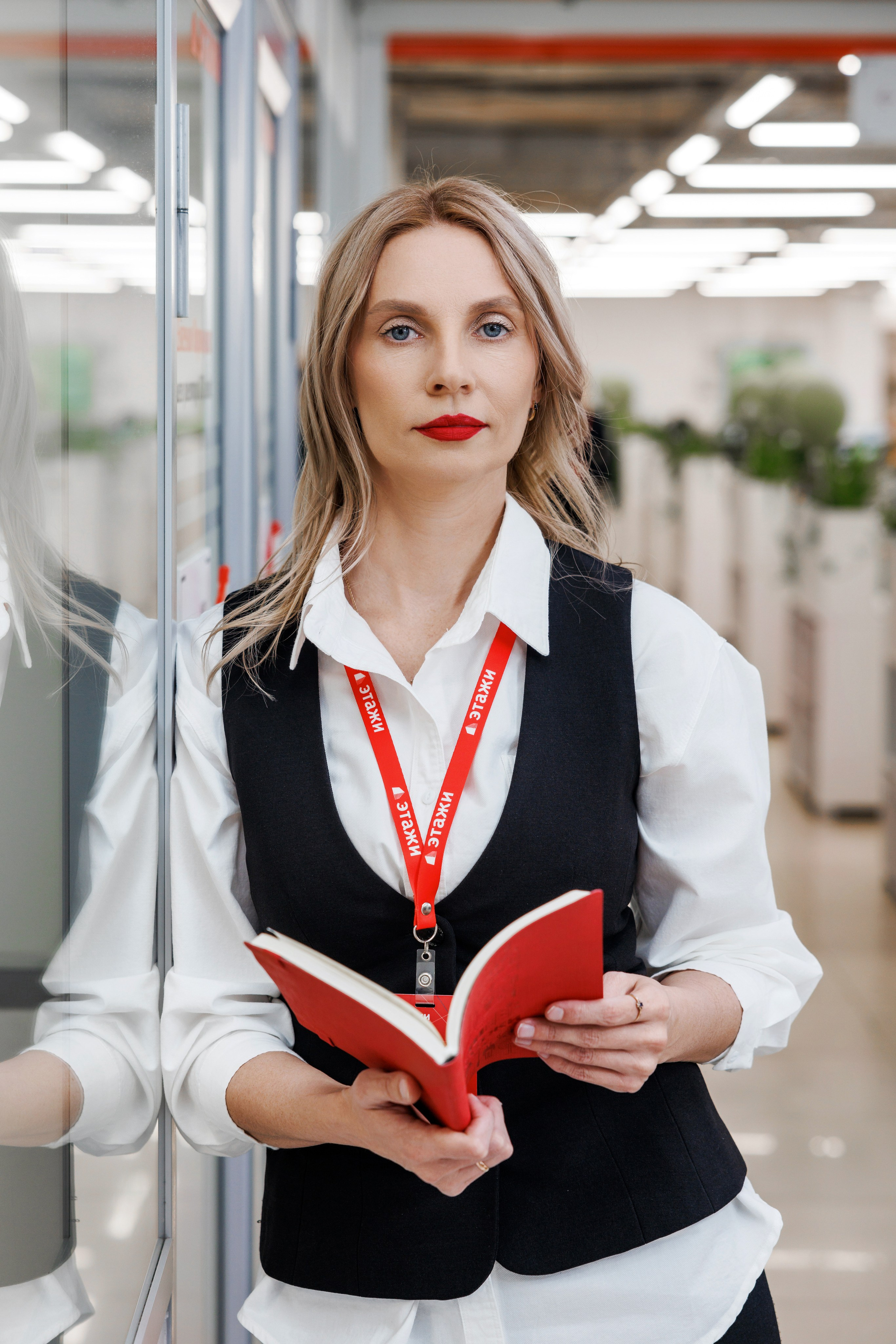 Съёмка сотрудников в офисе. Фотограф Виталий Хайлов, Екатеринбург