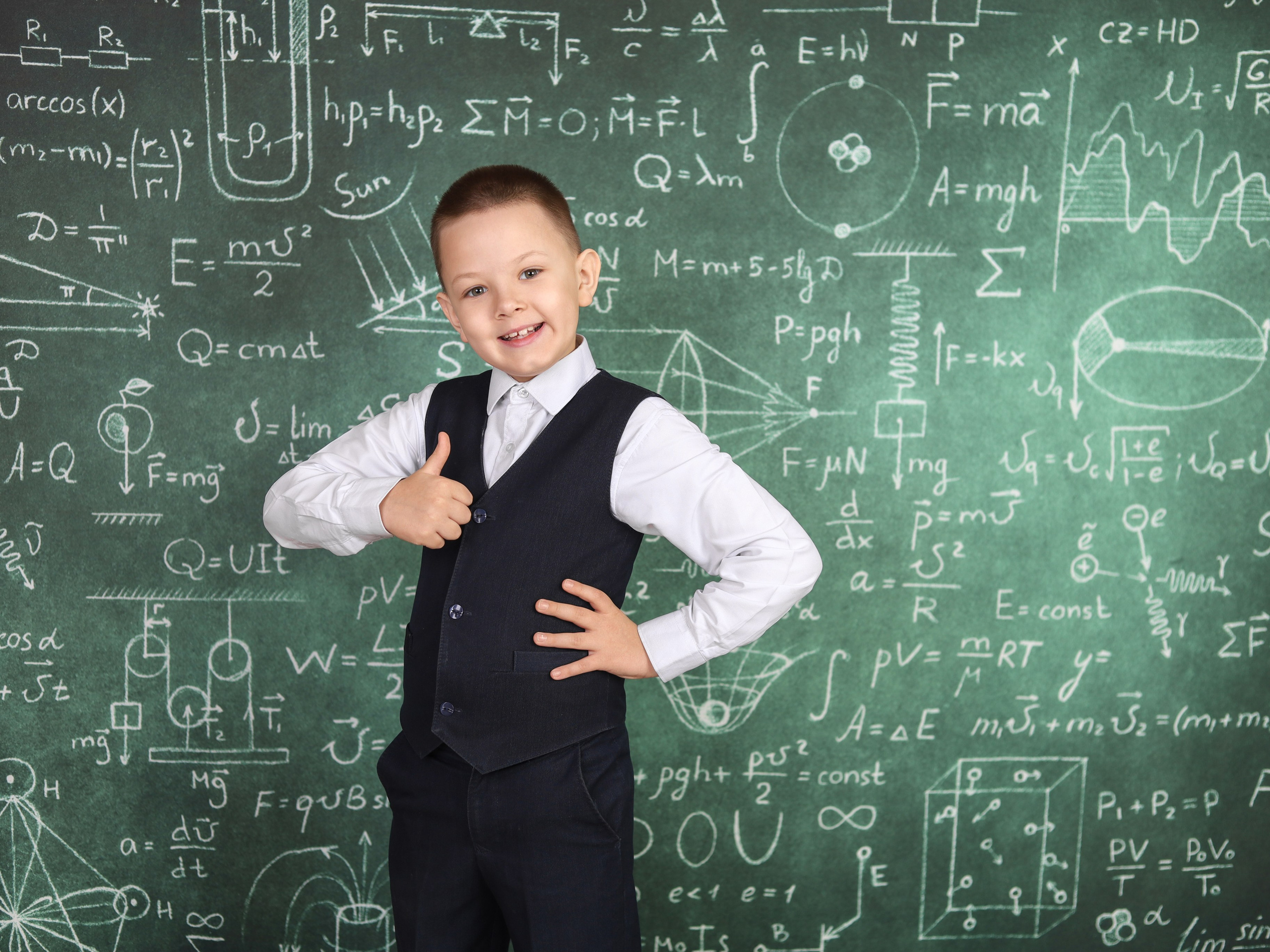 Выпускная книга "Ветер". Выпускные альбомы в Тюмени для школ, садов, вузов спортивных секций