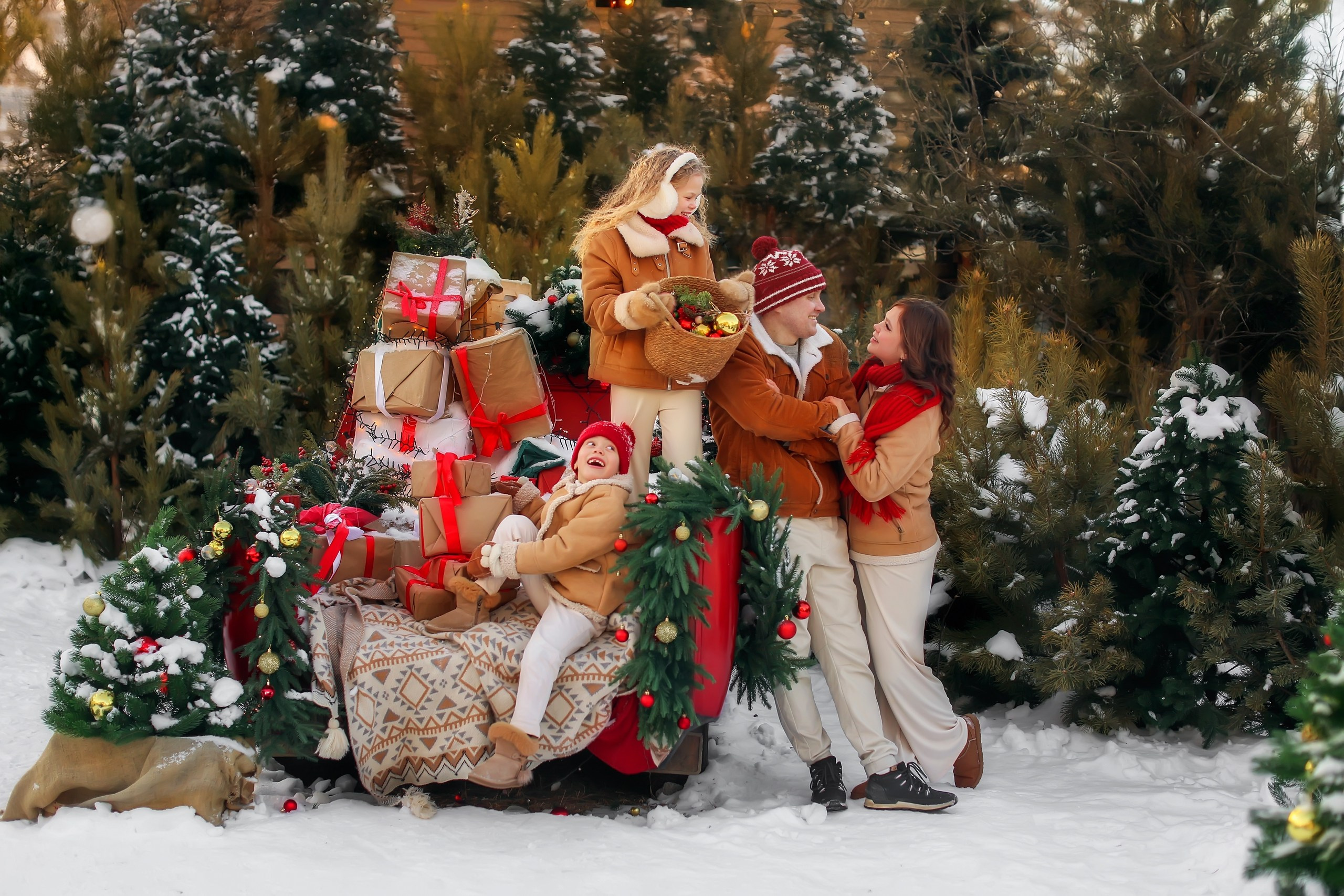 Новогодняя семейная фотосессия. Семейный и детский фотограф Екатеринбург