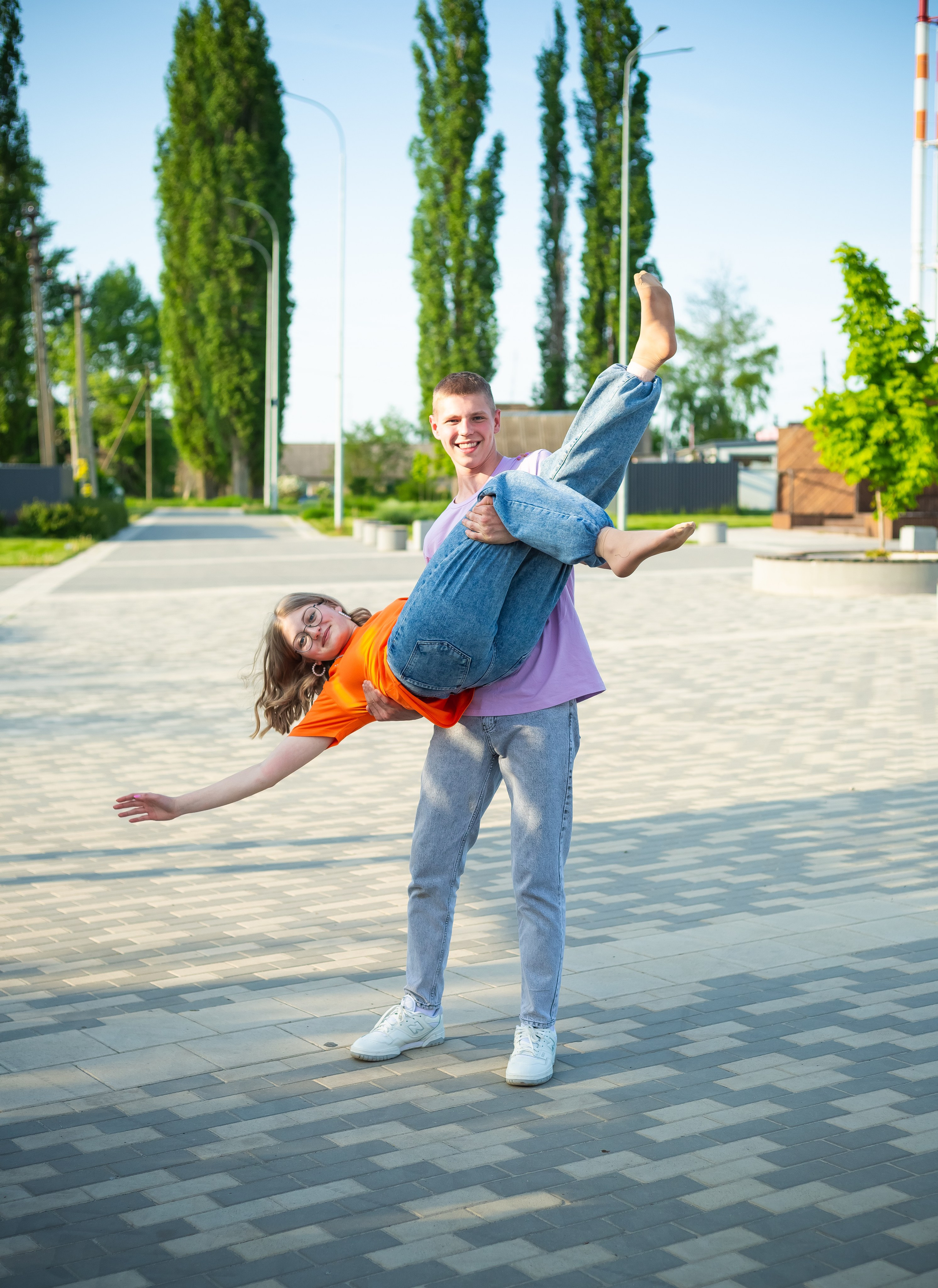 Яркие футболки — В.Хава. Выпускные альбомы Воронеж от Веры Соколовой