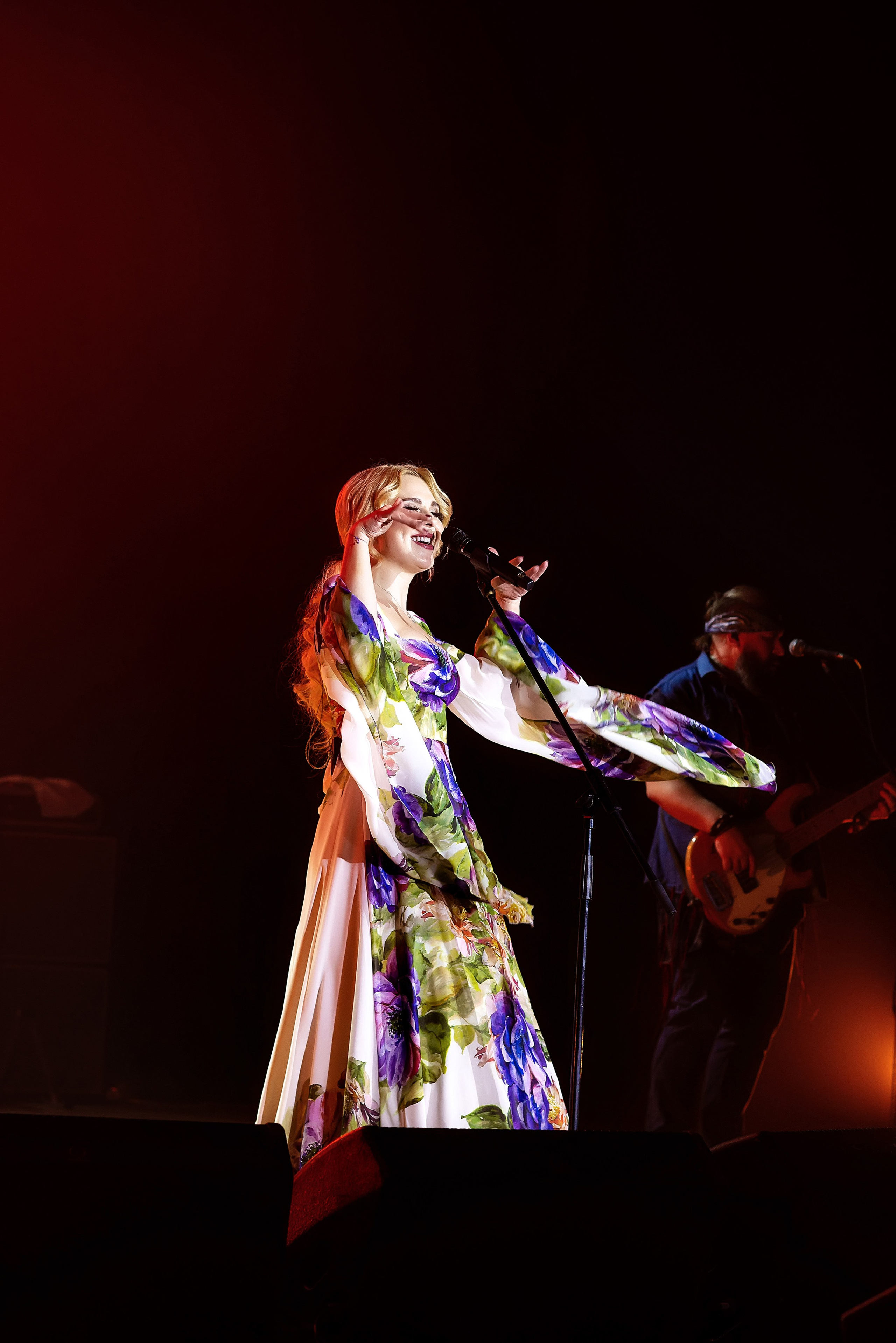 Концерт Пелагеи. Школьный, фэшн фотограф в Тюмени и в России Ирина Королева