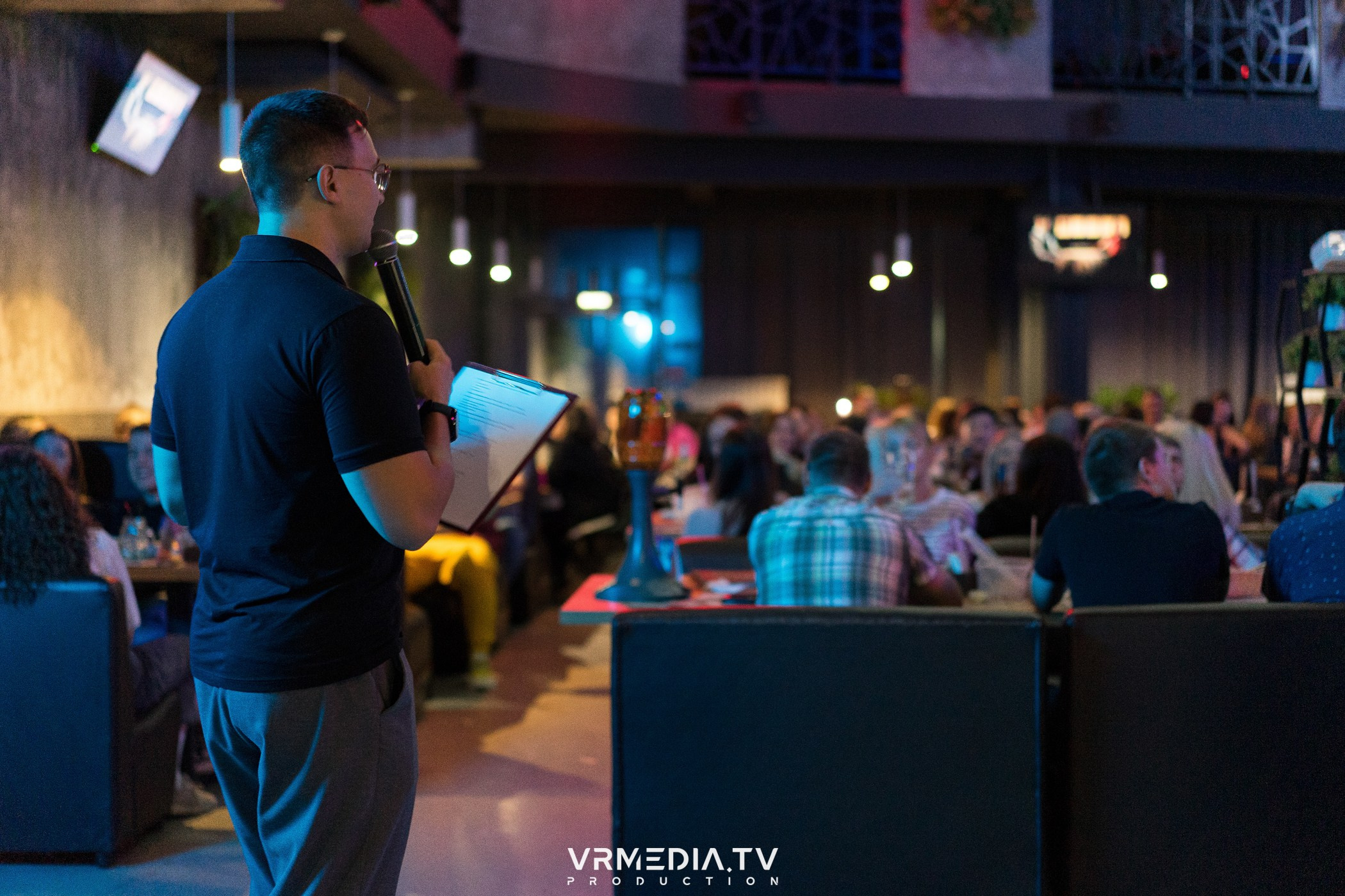 WoW QuiZ в баре «Друзья»