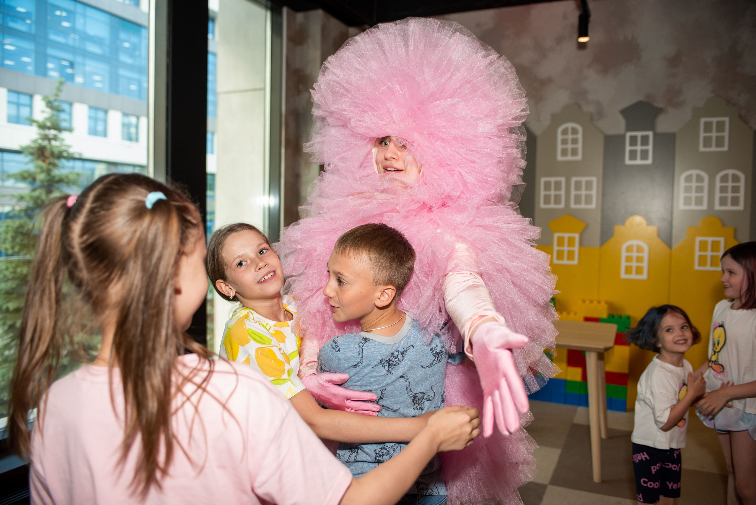 День защиты детей в ресторане «Булгур». Выпускные альбомы в Севастополе, Крыму и Екатеринбурге