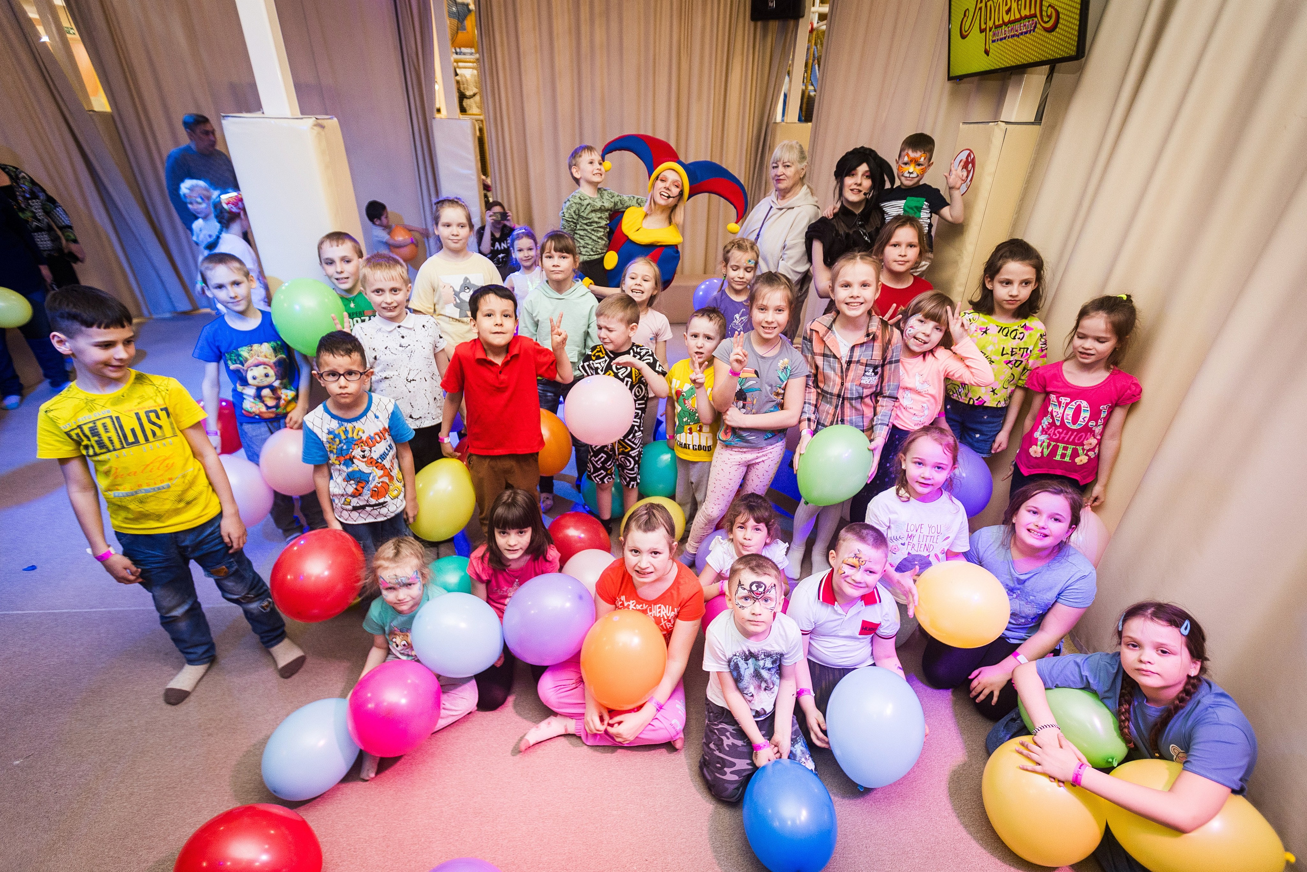 День рождения Арлекина. Детский фотограф видеограф в Хабаровске Михаил Орлов