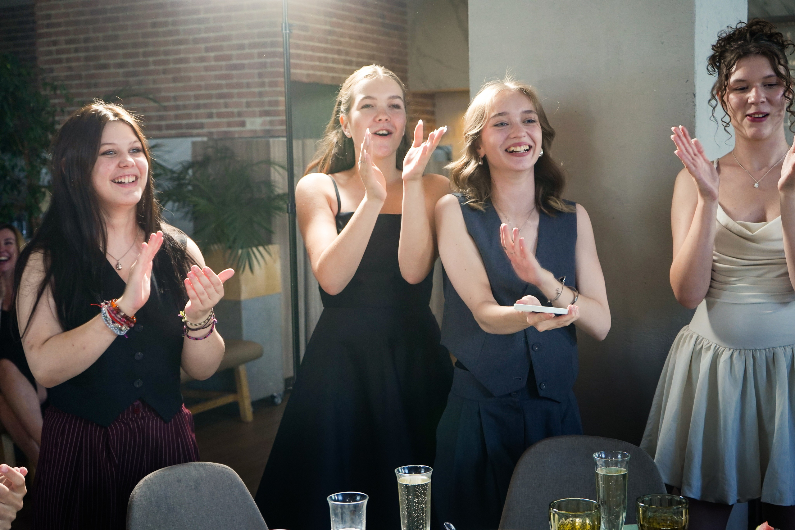 Выпускной вечер, гимназия № 40, 9 класс. Семейный и портретный фотограф в Екатеринбурге Анна Лобанова