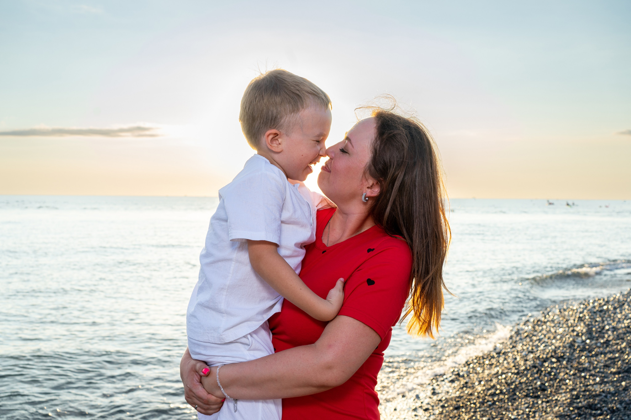 Семейная съемка на пляже в Адлере. Фотограф в Сочи Тиунова Маргарита и Тиунов Евгений