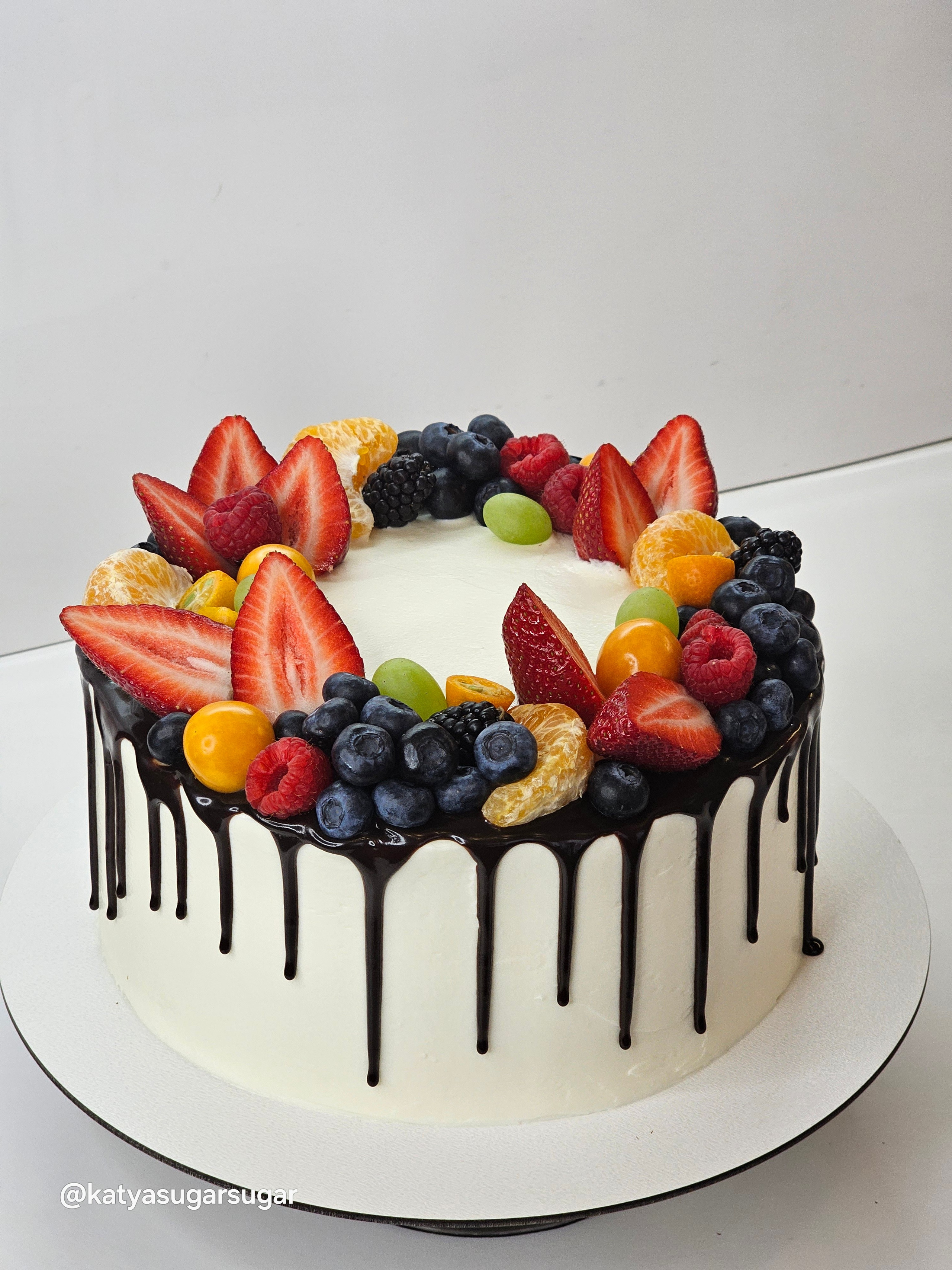 Торты. Katyasugarsugar капкейки, зефир, торты Москва