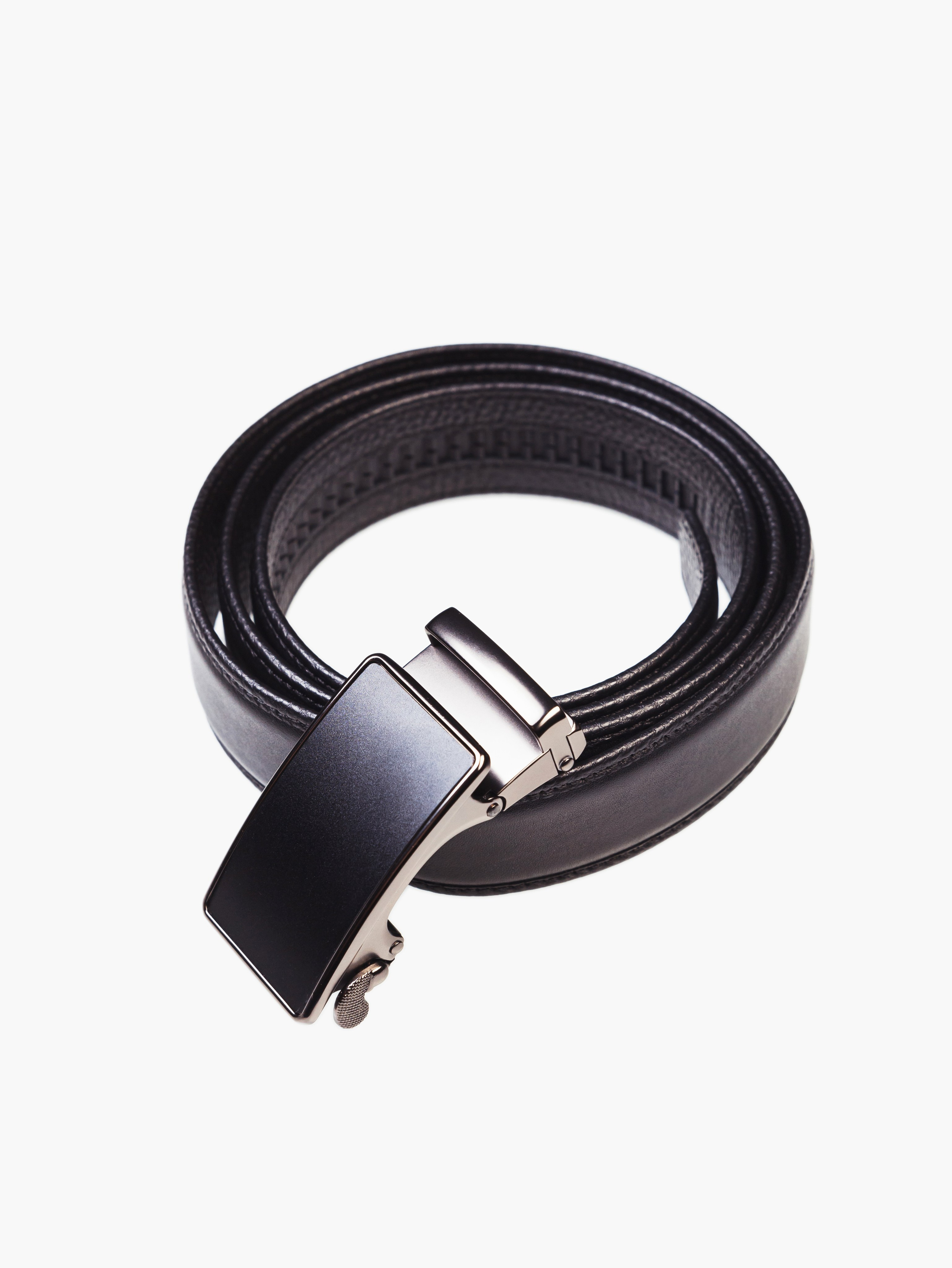 Предметная фотосъёмка — Ремни и пряжки