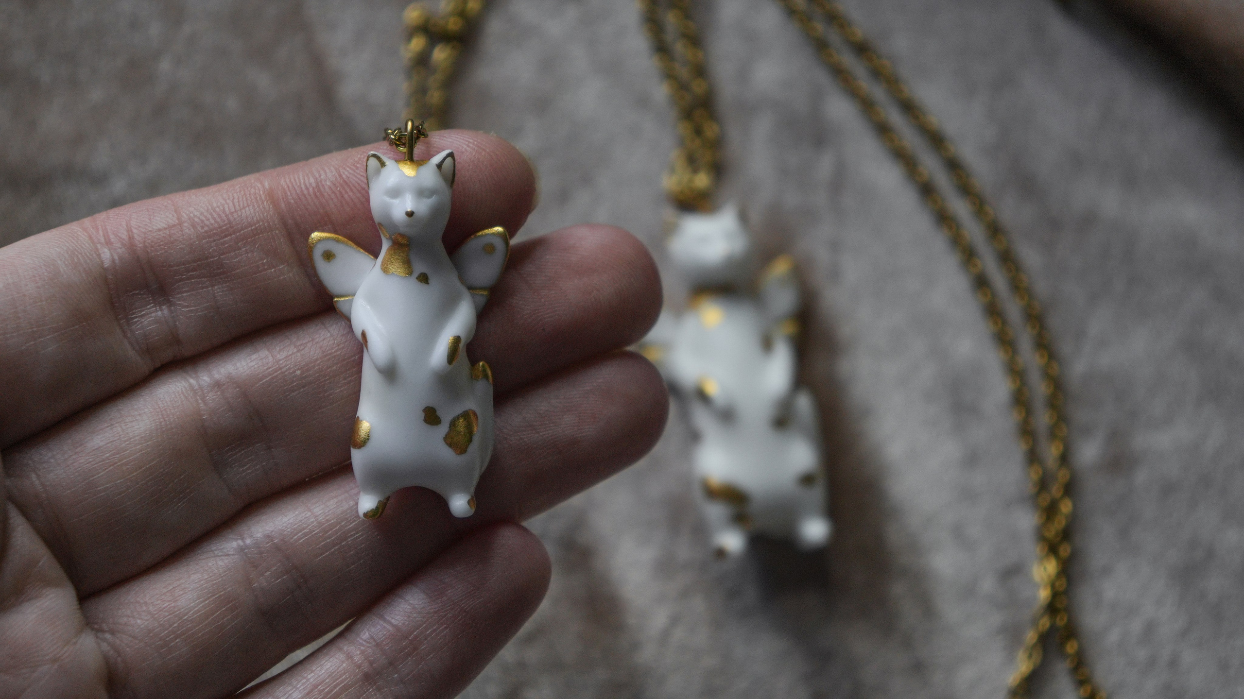 Кот с крыльями 2 вариант 9 000 руб. Авторские Шарнирные куклы и украшения из фарфора Алексаны Лавринчук